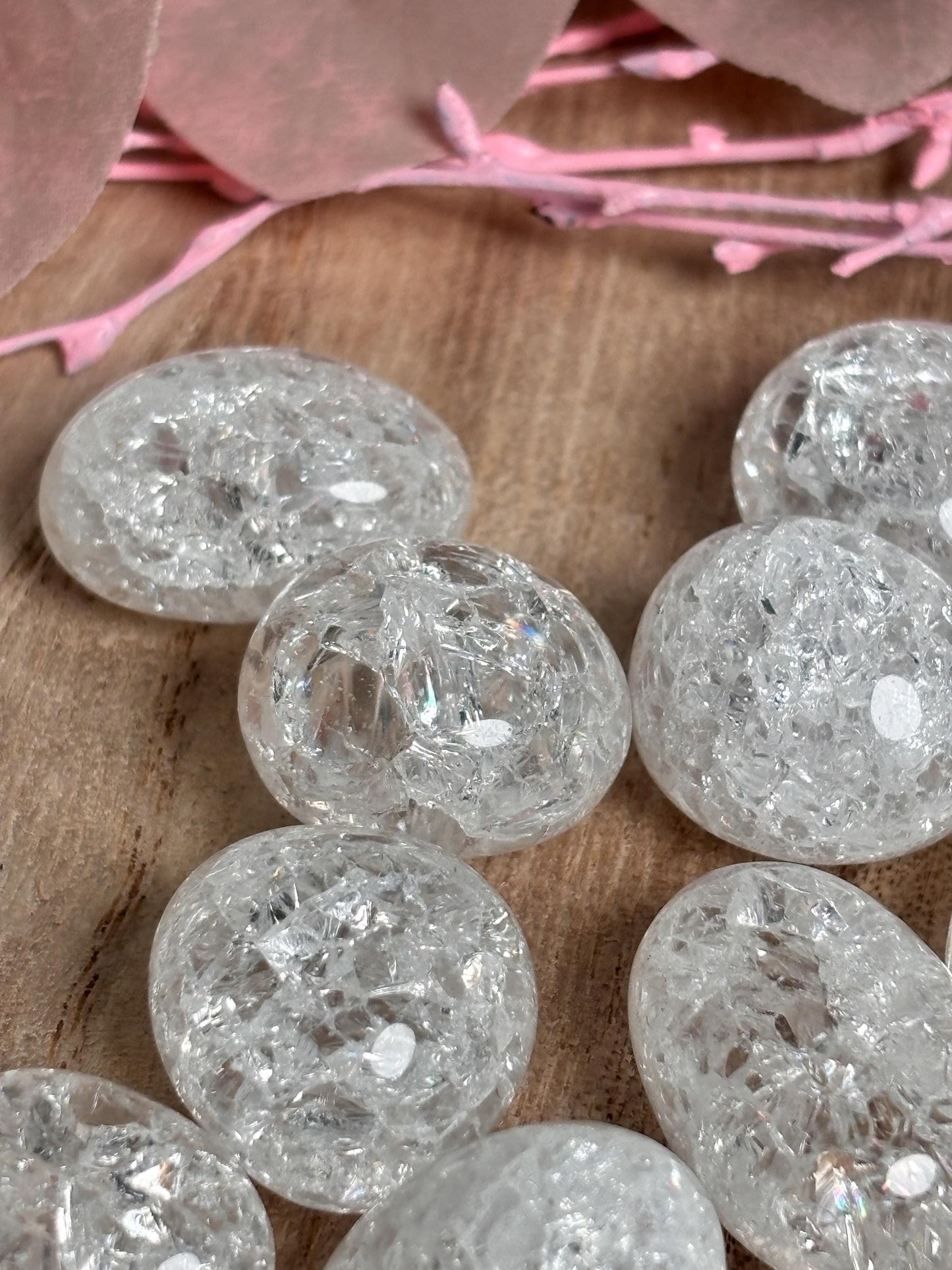 Kleine Crackle Quartz Trommelsteine Mit faszinierenden Regenbögen