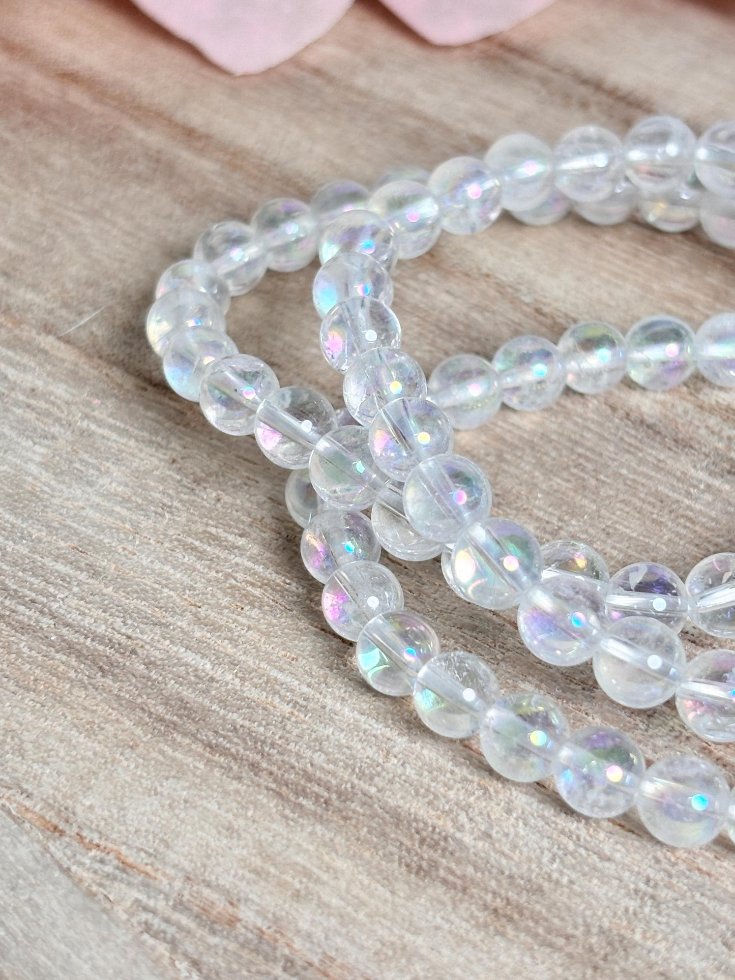 Angel Aura Kristall Perlenarmband 6mm Zartes, schimmerndes Armband für Harmonie & Balance, ideal als Geschenk