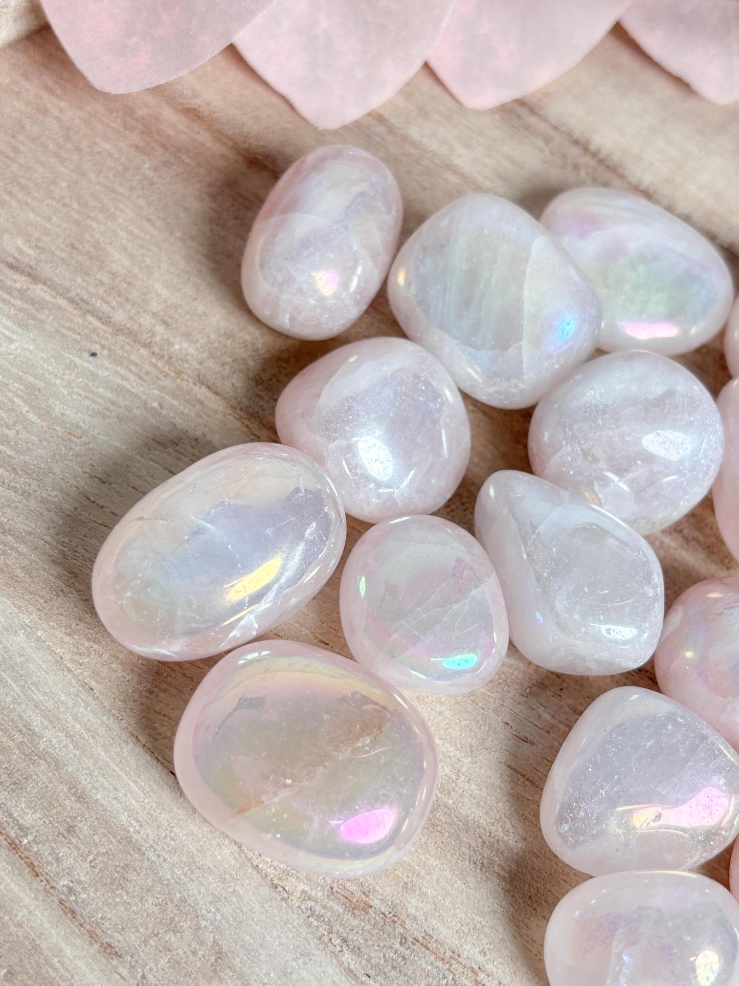 Angel Aura Rosenquarz Trommelsteine Schimmernde Heilsteine für Harmonie & Energie, ideal zur Dekoration oder Meditation