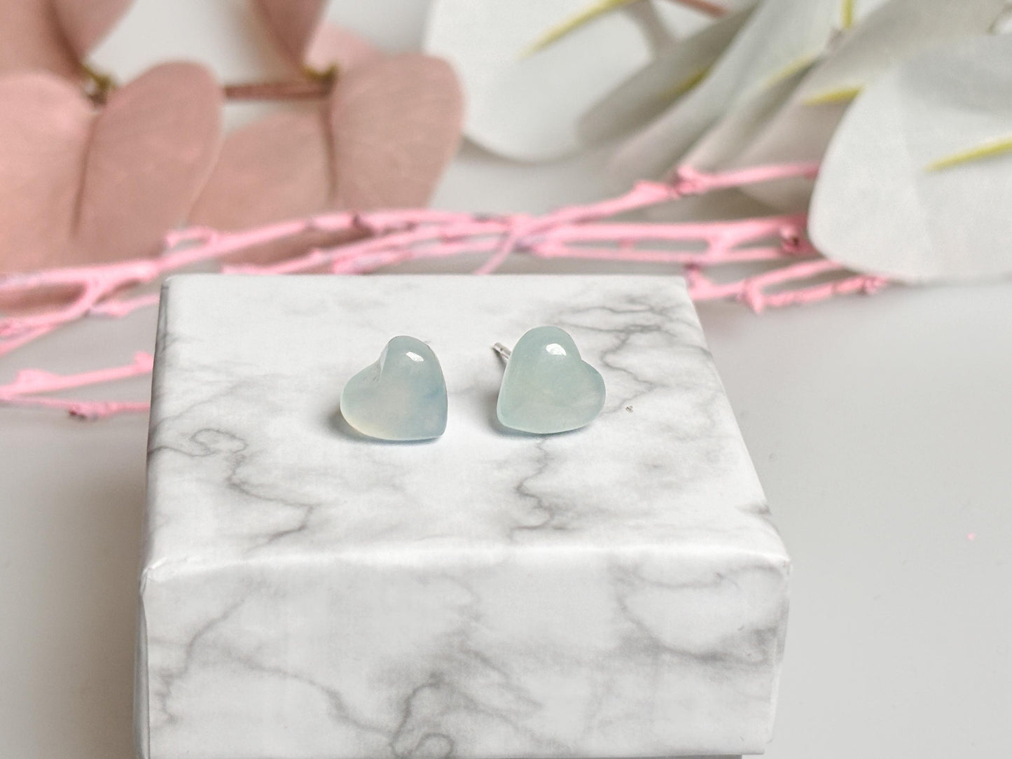 Elegante blaue Aquamarin Herz Ohrstecker, 925 Silberstift, eleganter Schmuck, beruhigend und stilvoll
