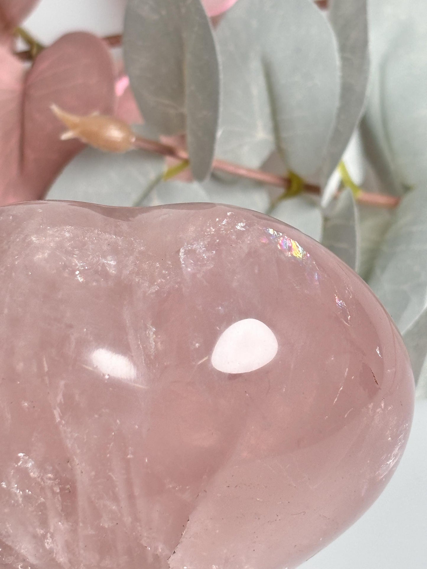 Großes Rosenquarz Herz mit optionalem Metallhalter Wunderschöne Regenbögen, Edelstein Deko für Liebe und Harmonie