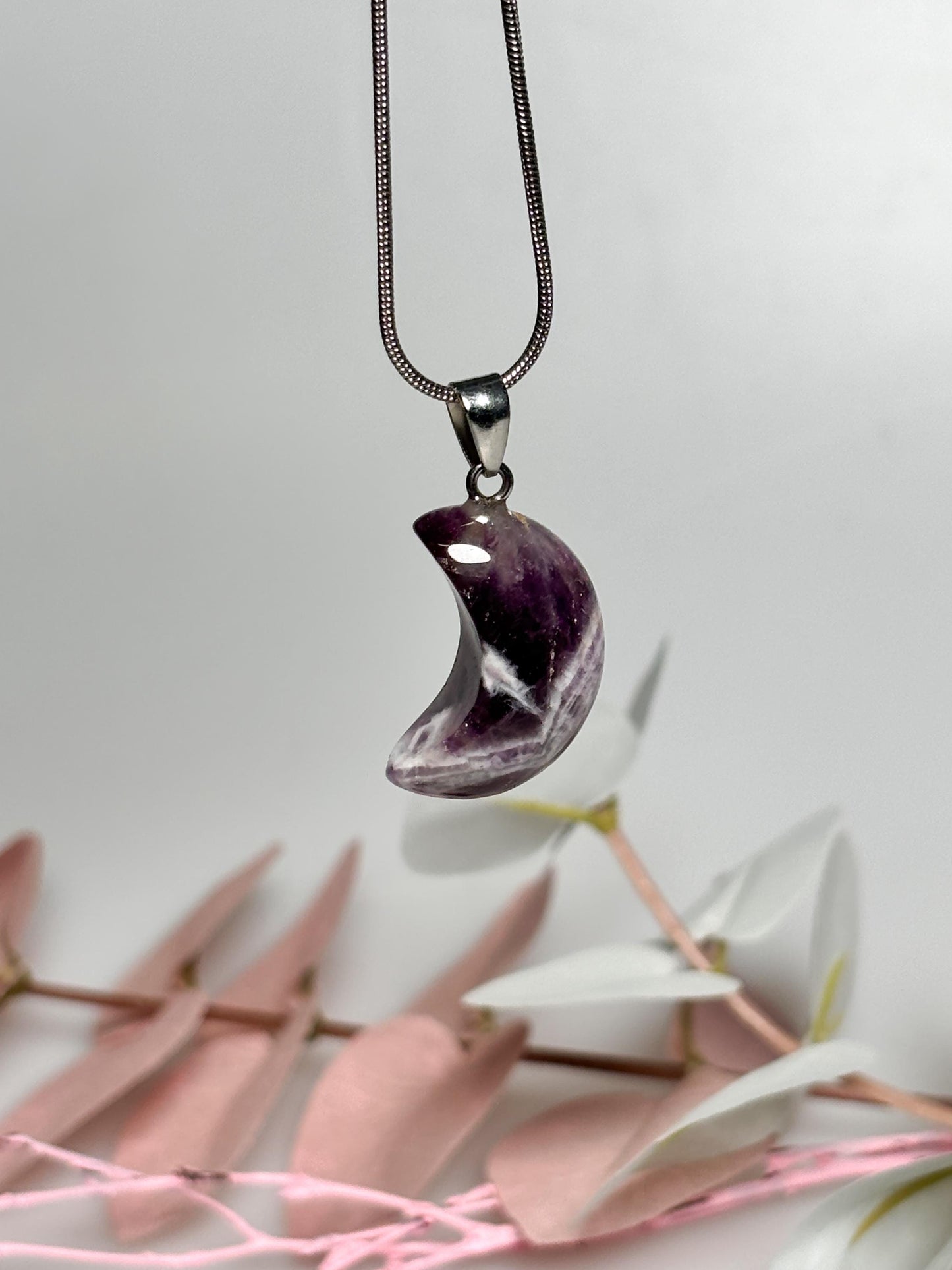 Traum Amethyst Mond Kettenanhänger Spiritueller Schmuck, Edelstein Anhänger für Schutz und Harmonie