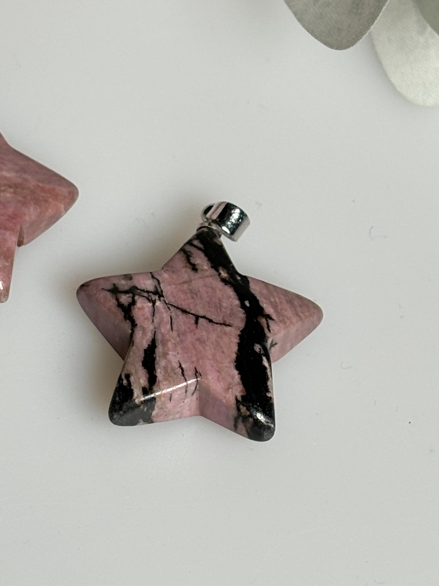 Rhodonit Stern Kettenanhänger ca. 2,5 x 2,5 cm, Naturstein Schmuck