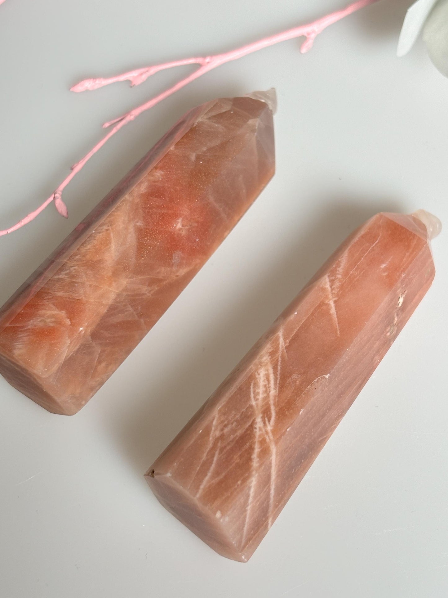 Pfirsich Mondstein Türme mit tollem Schimmer Kristall Dekoration, Chakra Heilstein, Energiearbeit, Esoterische Steine