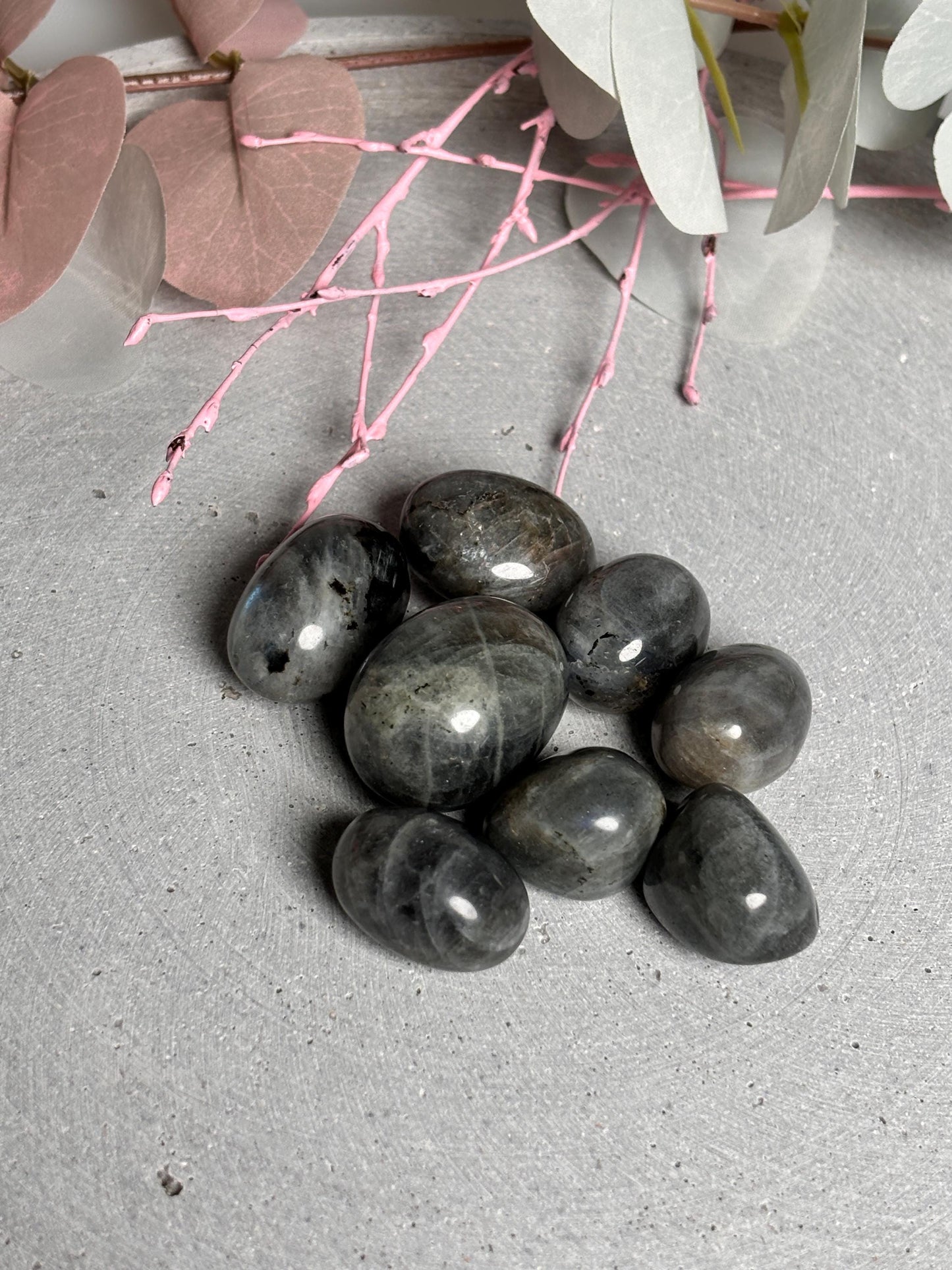 Labradorit Trommelsteine mit wunderschönem Flash Hochwertige Kristalle für Dekoration, Meditation und Energiearbeit