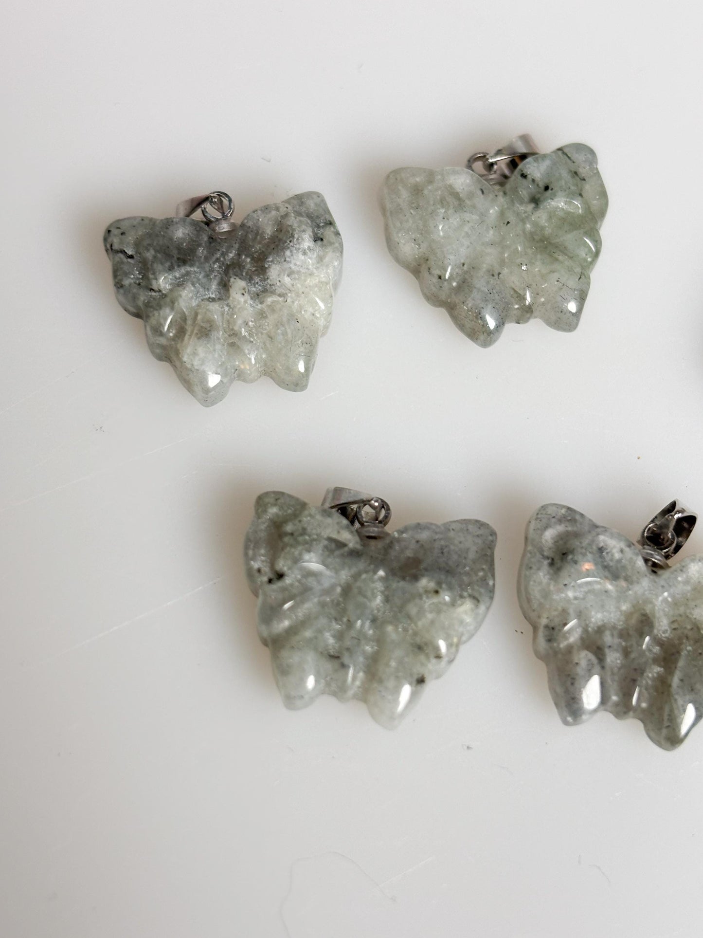 Labradorit Schmetterling Kettenanhänger Magischer Schmuck mit schillerndem Stein