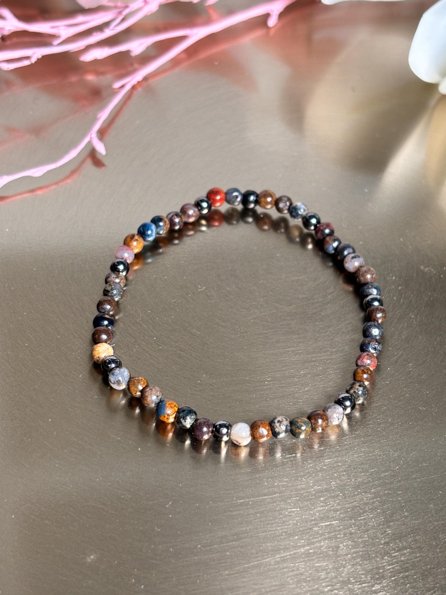 Elastisches Petersit Perlenarmband 4mm Elegantes Design mit Naturstein