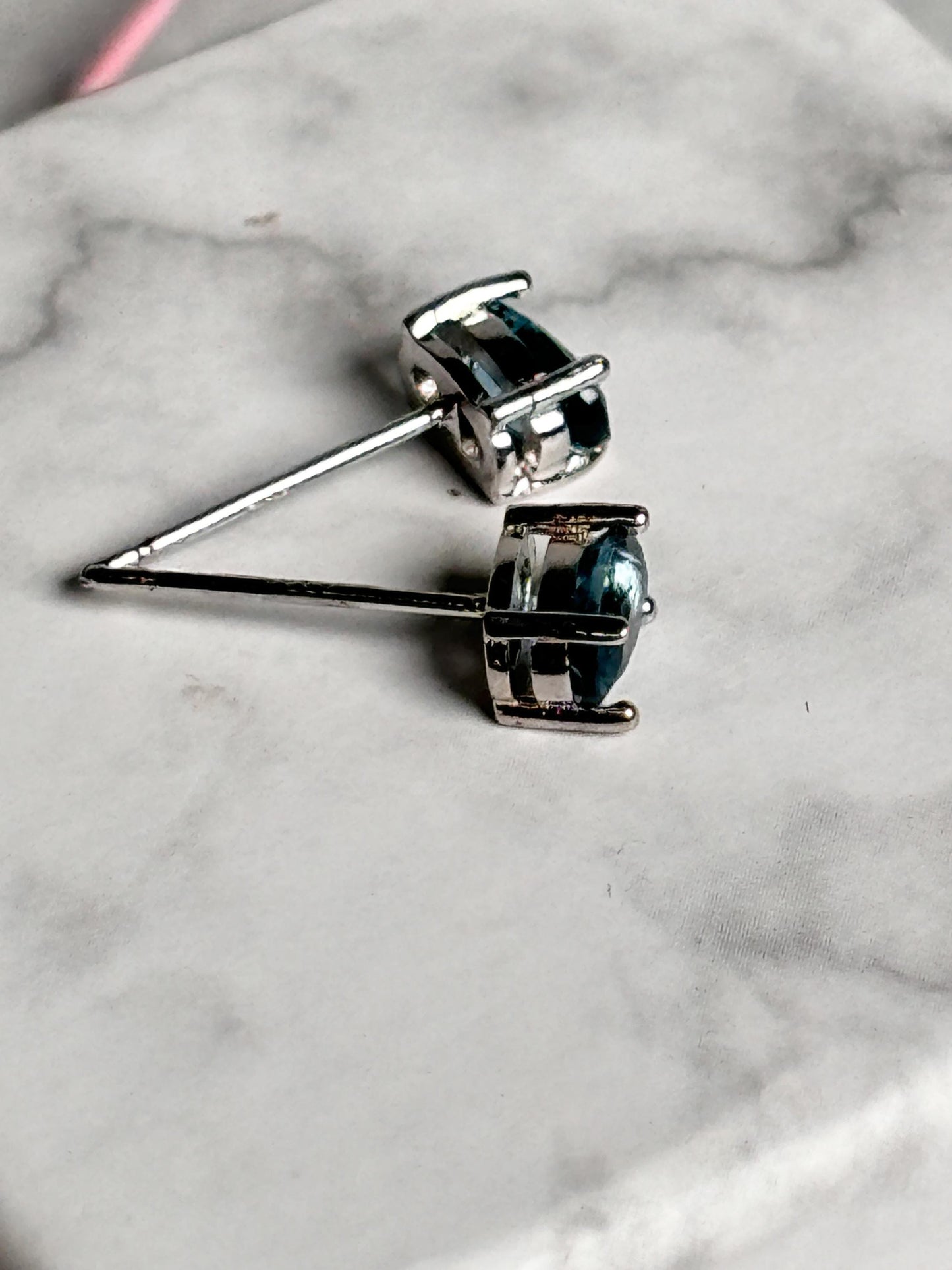 London Blue Topas Ohrstecker mit 925 Silber Eleganter Ohrschmuck