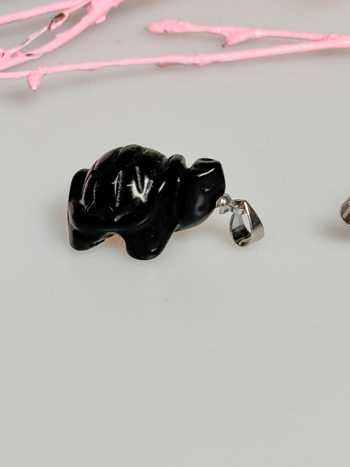 Schildkröten Kettenanhänger aus Obsidian Natürlicher Schutzstein & Spiritueller Schmuck