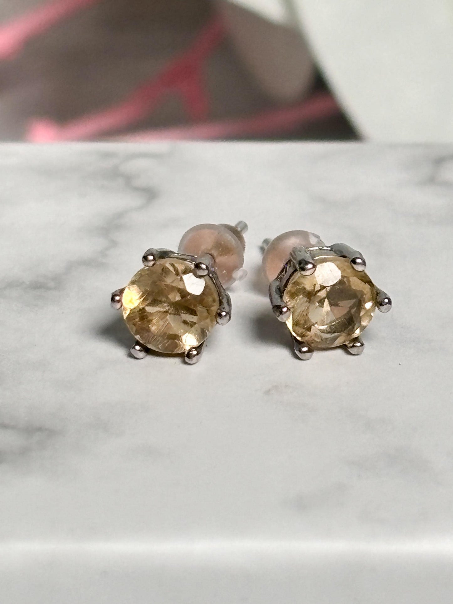 Facetierte Citrin Ohrstecker 925 Silber, echter Citrin Schmuck, gelber Edelstein Ohrringe, Geschenk für Sie