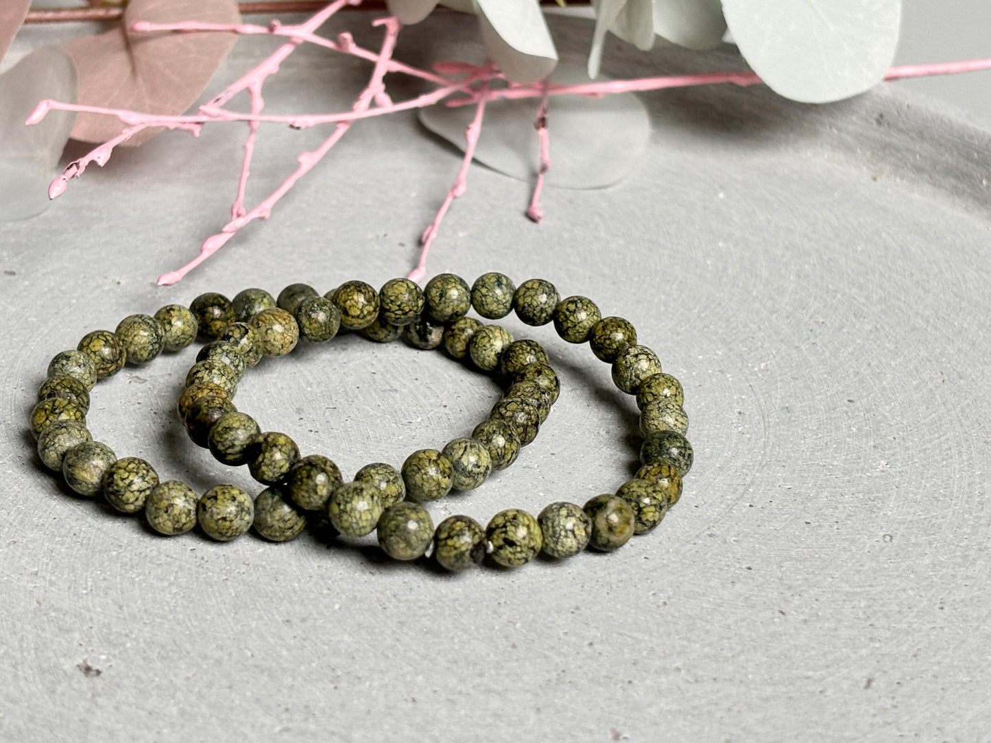 Elastisches Armband aus Schlangenhaut Jaspis Spirituelles Schmuckstück für Schutz und Stabilität, Natursteinarmband