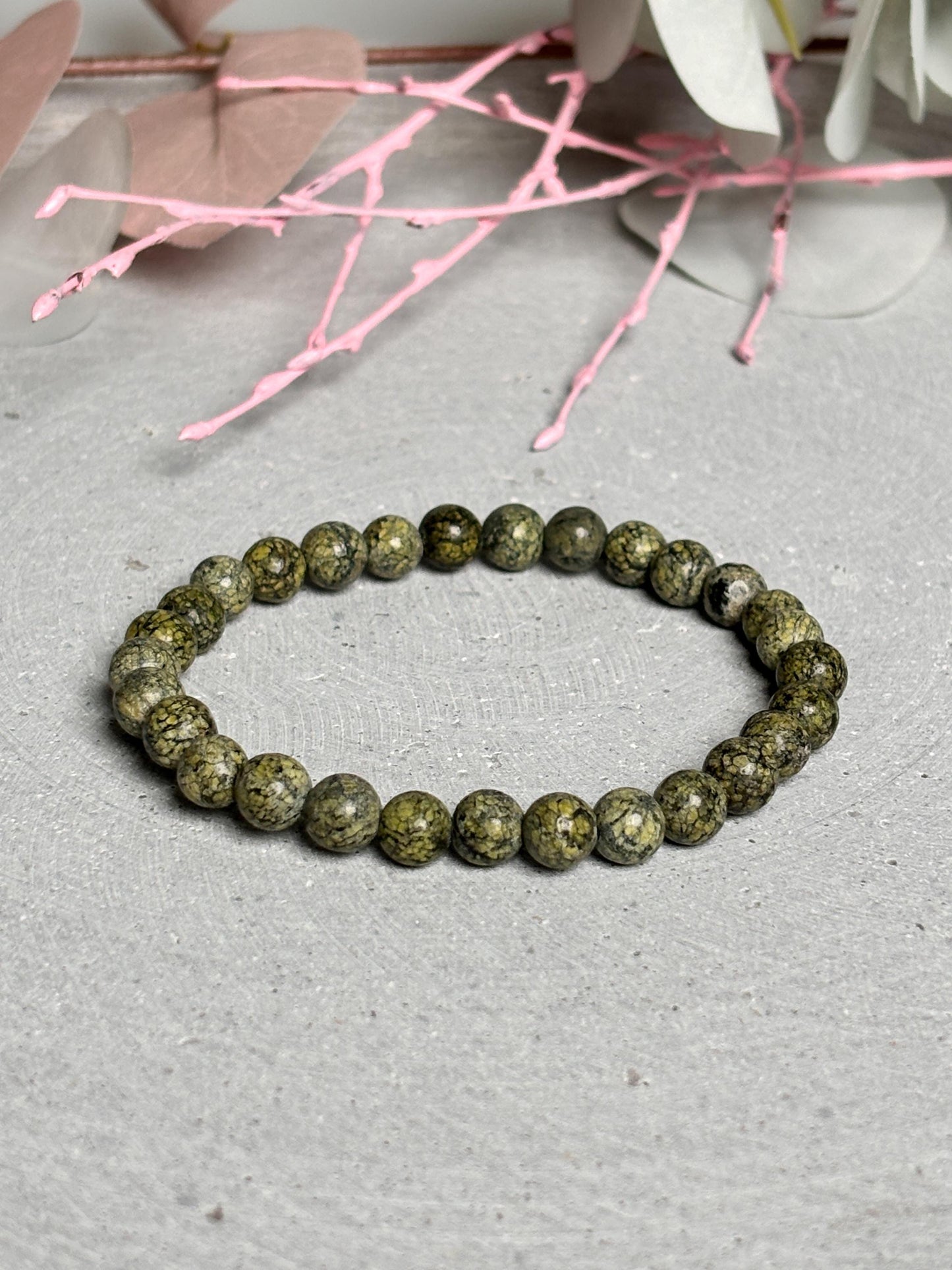 Elastisches Armband aus Schlangenhaut Jaspis Spirituelles Schmuckstück für Schutz und Stabilität, Natursteinarmband