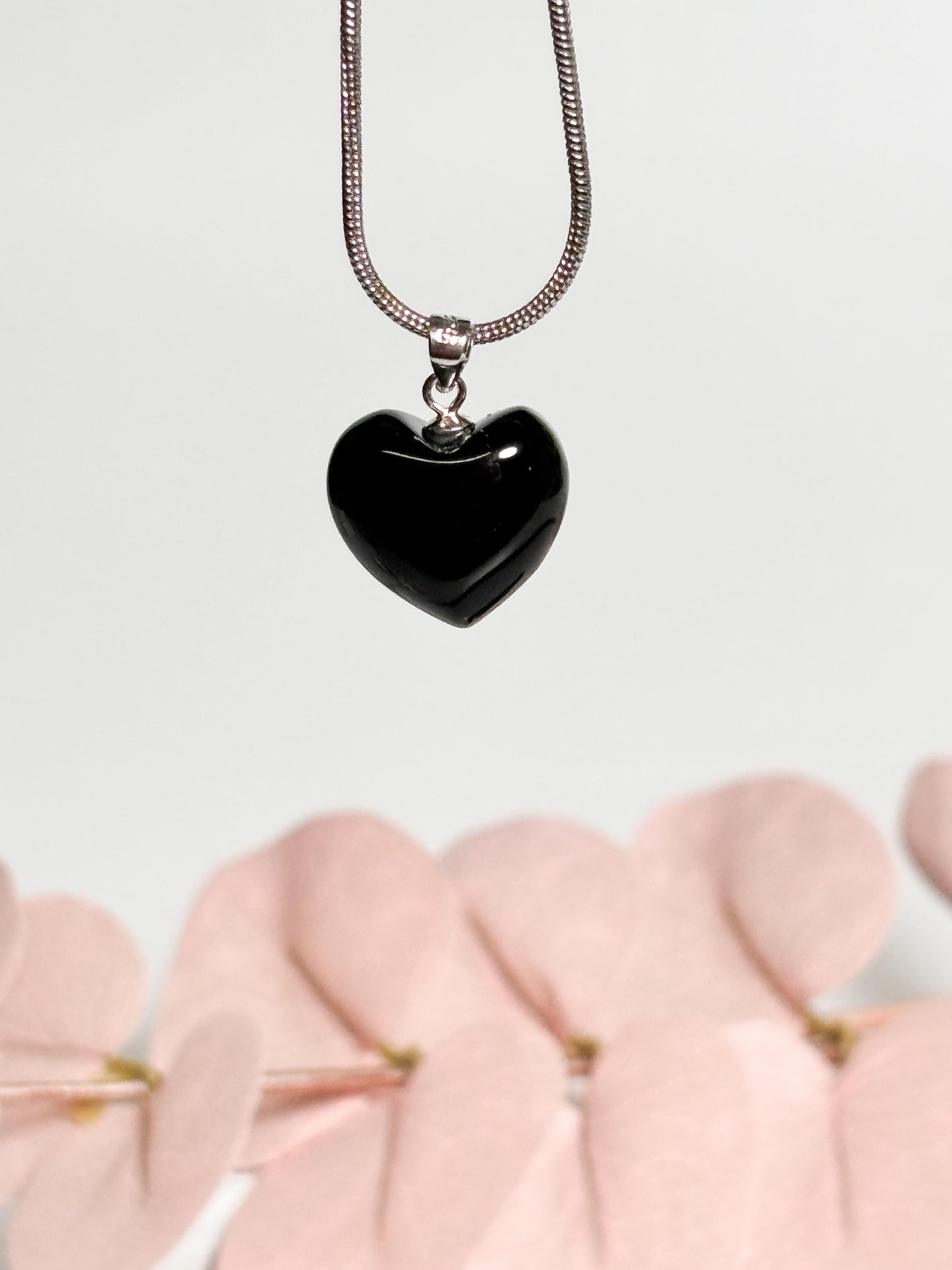 Obsidian Herzanhänger mit 925 Silberöse Schutzstein Schmuck aus Edelstein