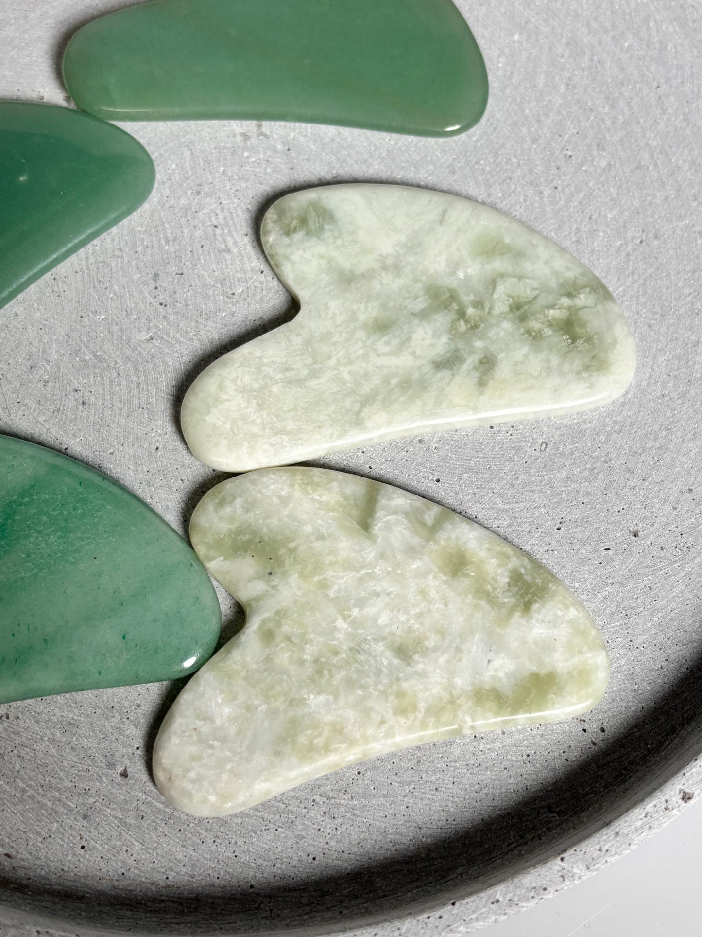 Gut Sha aus grünem Aventurin und Lemon Jade  Gesichtsmassagewerkzeug aus Edelsteinen