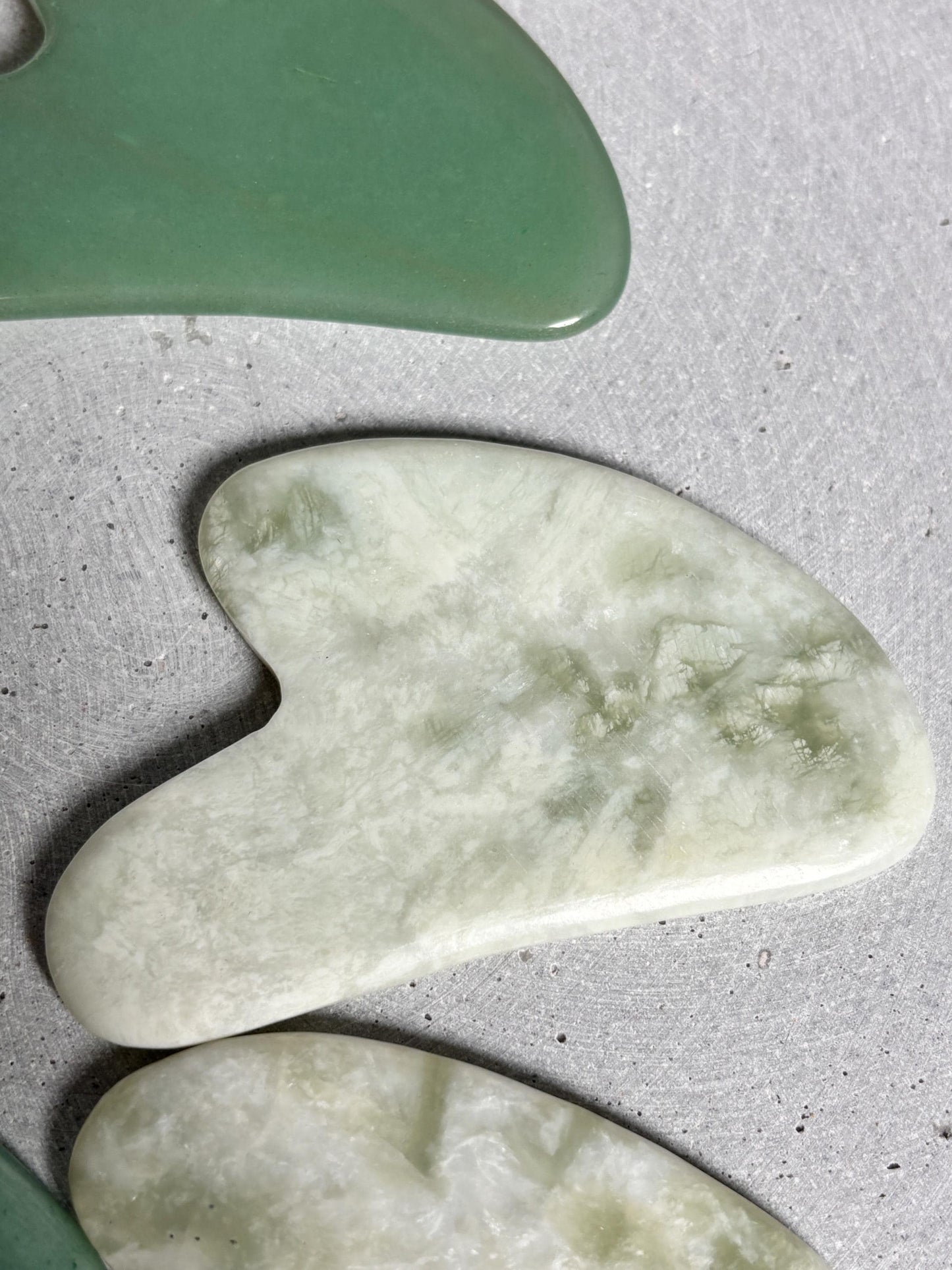 Gut Sha aus grünem Aventurin und Lemon Jade  Gesichtsmassagewerkzeug aus Edelsteinen