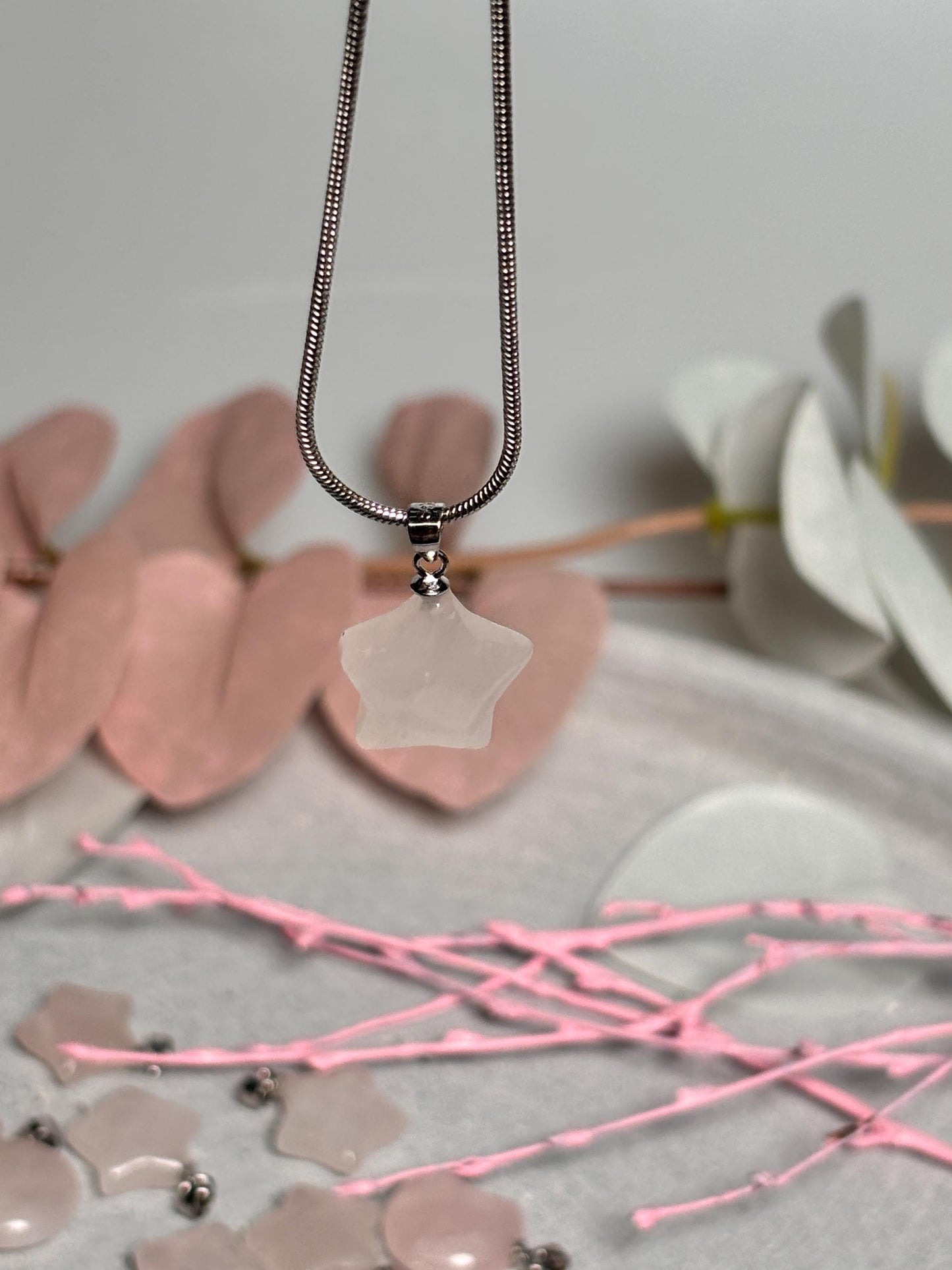 Kleine Rosenquarz Stern- und Mondanhänger | 925 Silberöse | Kristallschmuck