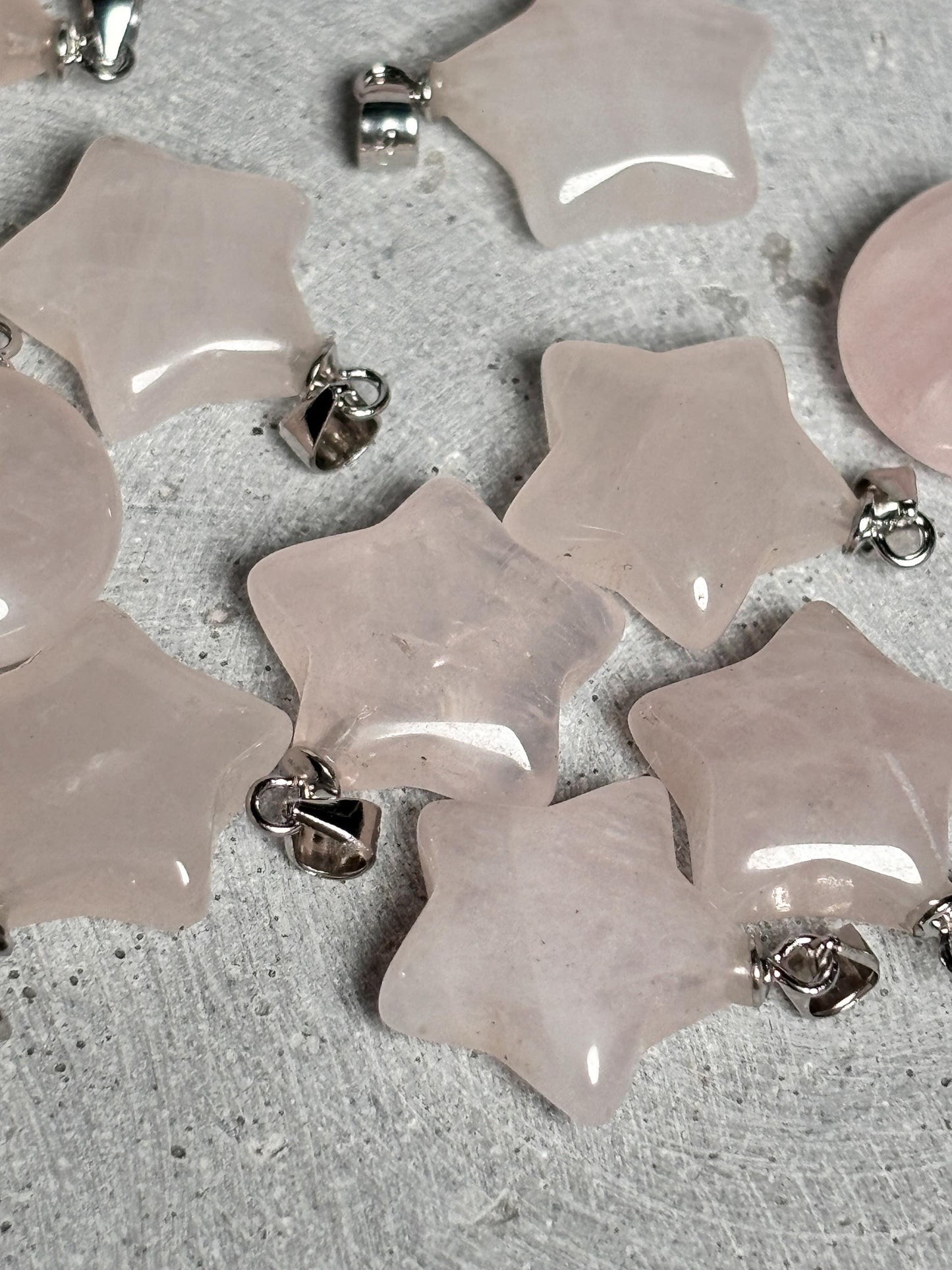 Kleine Rosenquarz Stern- und Mondanhänger | 925 Silberöse | Kristallschmuck
