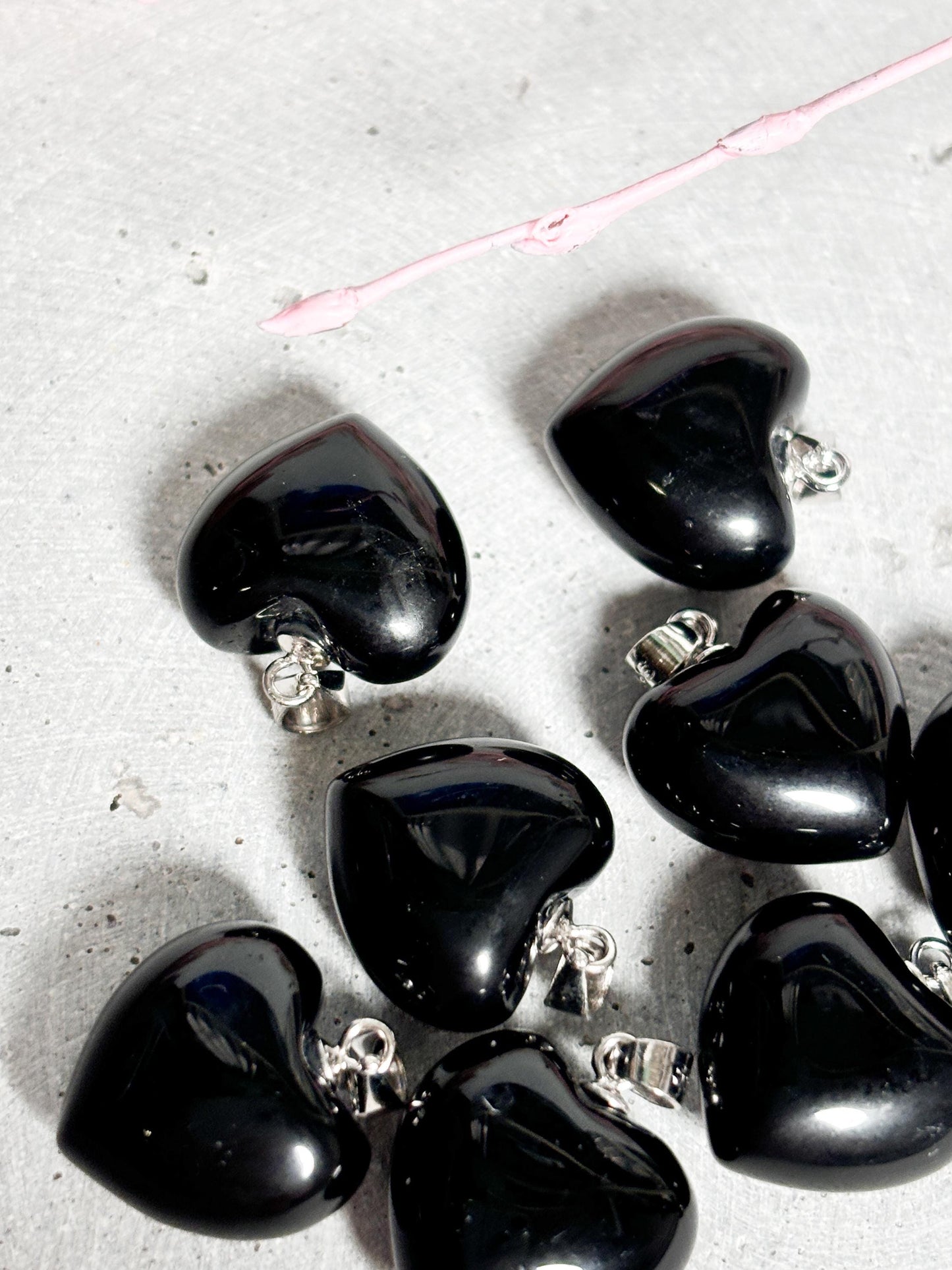 Obsidian Herzanhänger mit 925 Silberöse Schutzstein Schmuck aus Edelstein