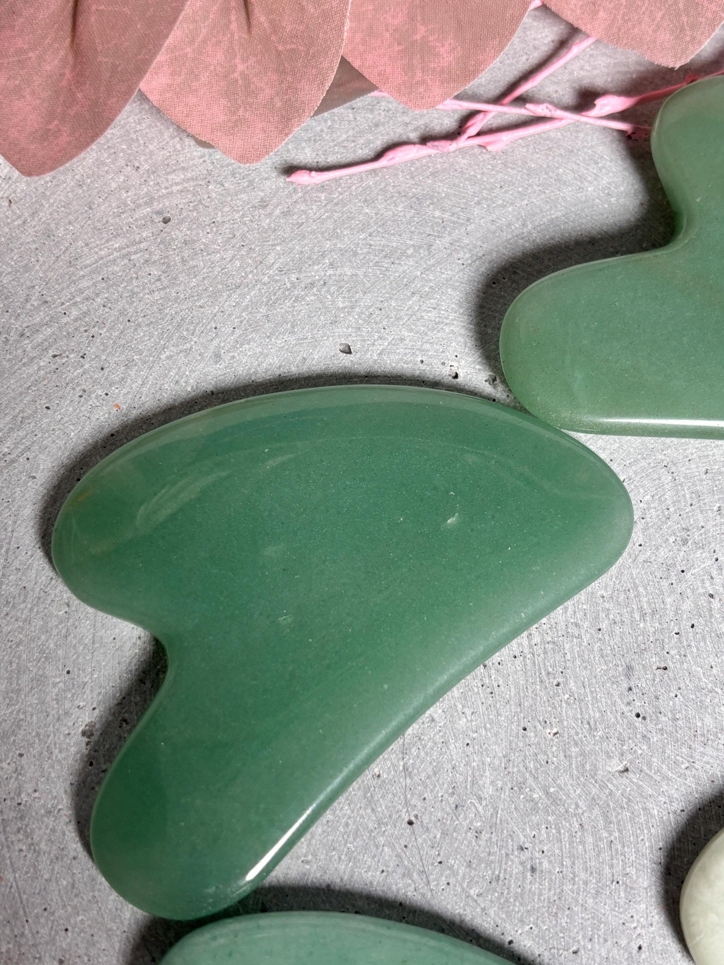 Gut Sha aus grünem Aventurin und Lemon Jade  Gesichtsmassagewerkzeug aus Edelsteinen