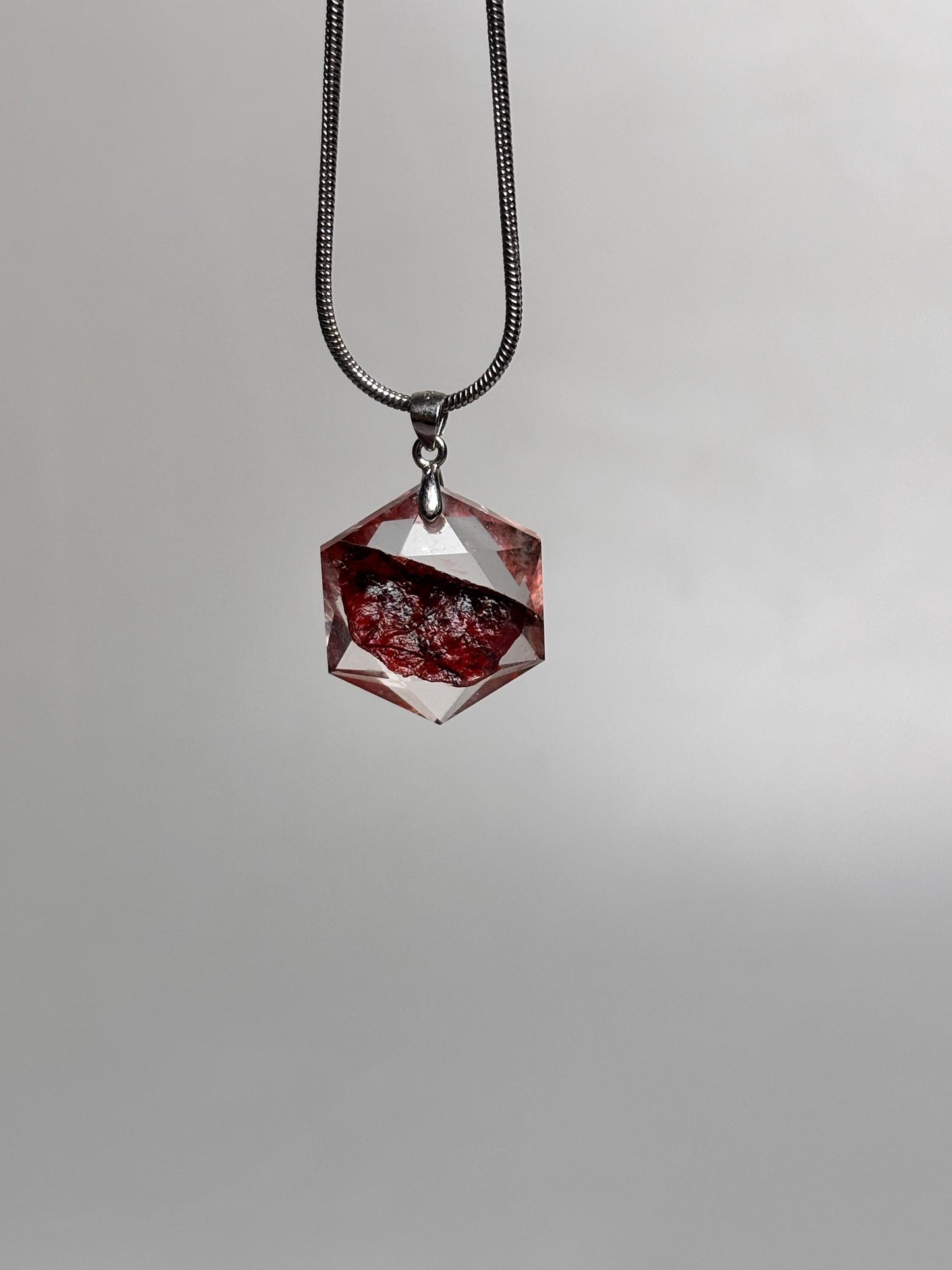 Feuerquarz Hexagon Anhänger Edelstein Kette, Energie & Schutz, Geschenkidee
