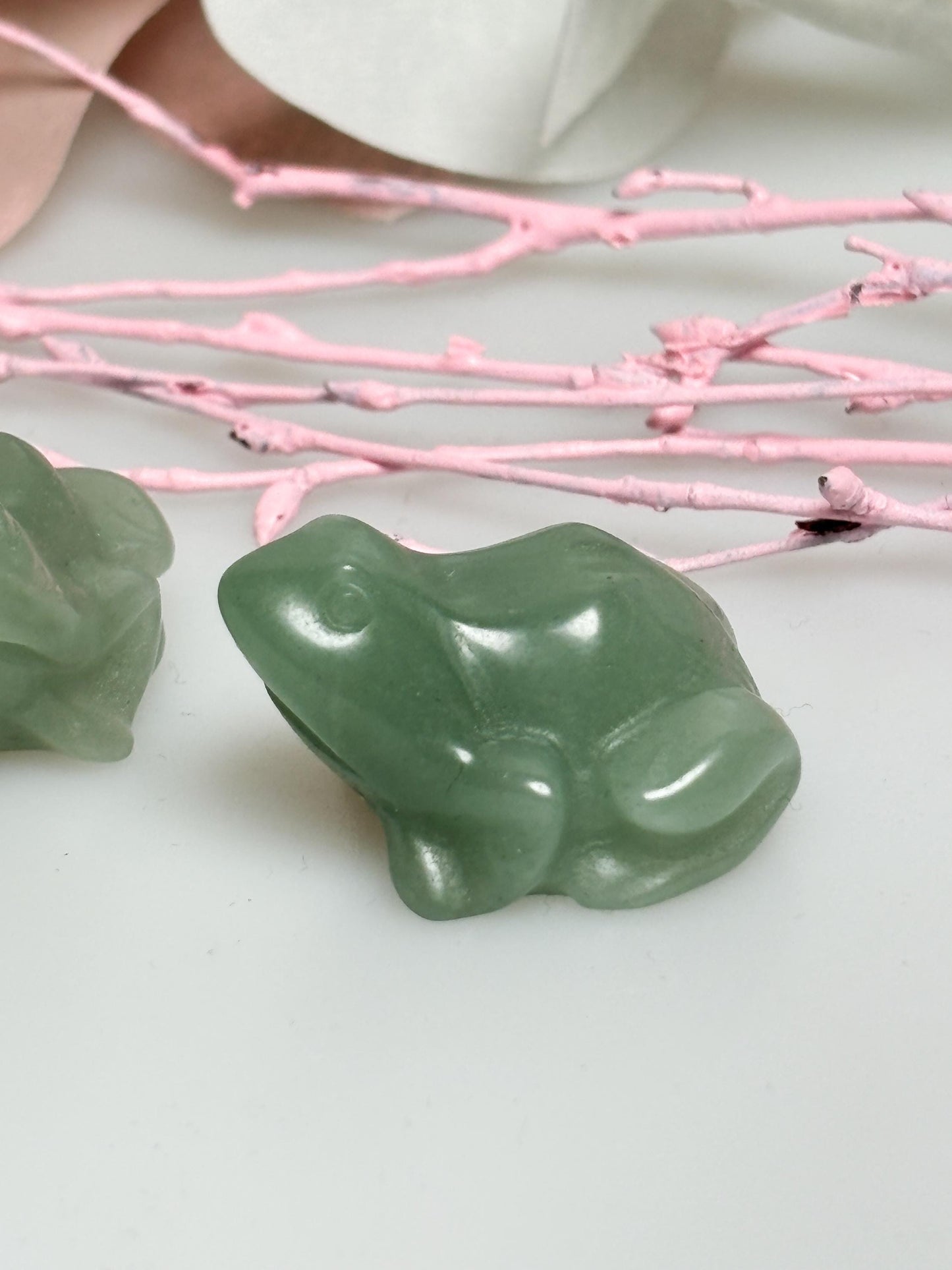 Kleiner Aventurin Frosch Glücksbringer aus grünem Aventurin Kristalldeko & Geschenkidee