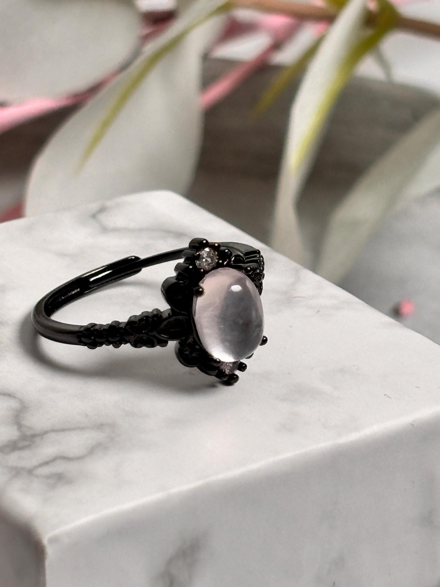 Schwarzer Retro-Ring 925 Silber mit Rosenquarz Größenverstellbarer Vintage Schmuck für Damen