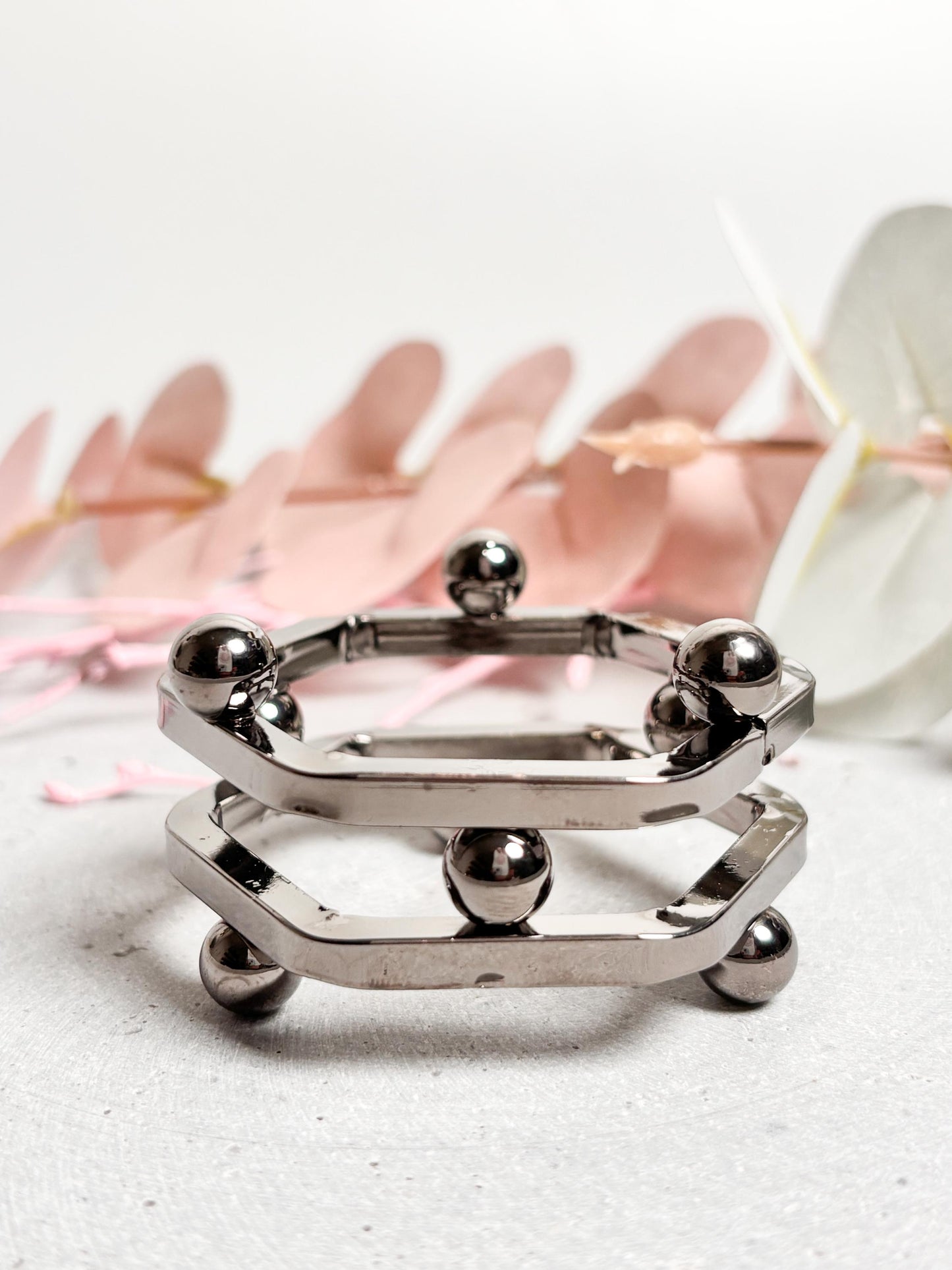 Metallhalter für Kristallkugeln  2 Farben & 2 Designs | Ständer für große Kugeln