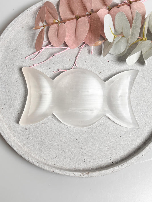 Selenitschale Mondphase  Dekorative Kristallschale mit Mondphasen Design, Ideal zum Reinigen und Aufladen von Schmuckstücken