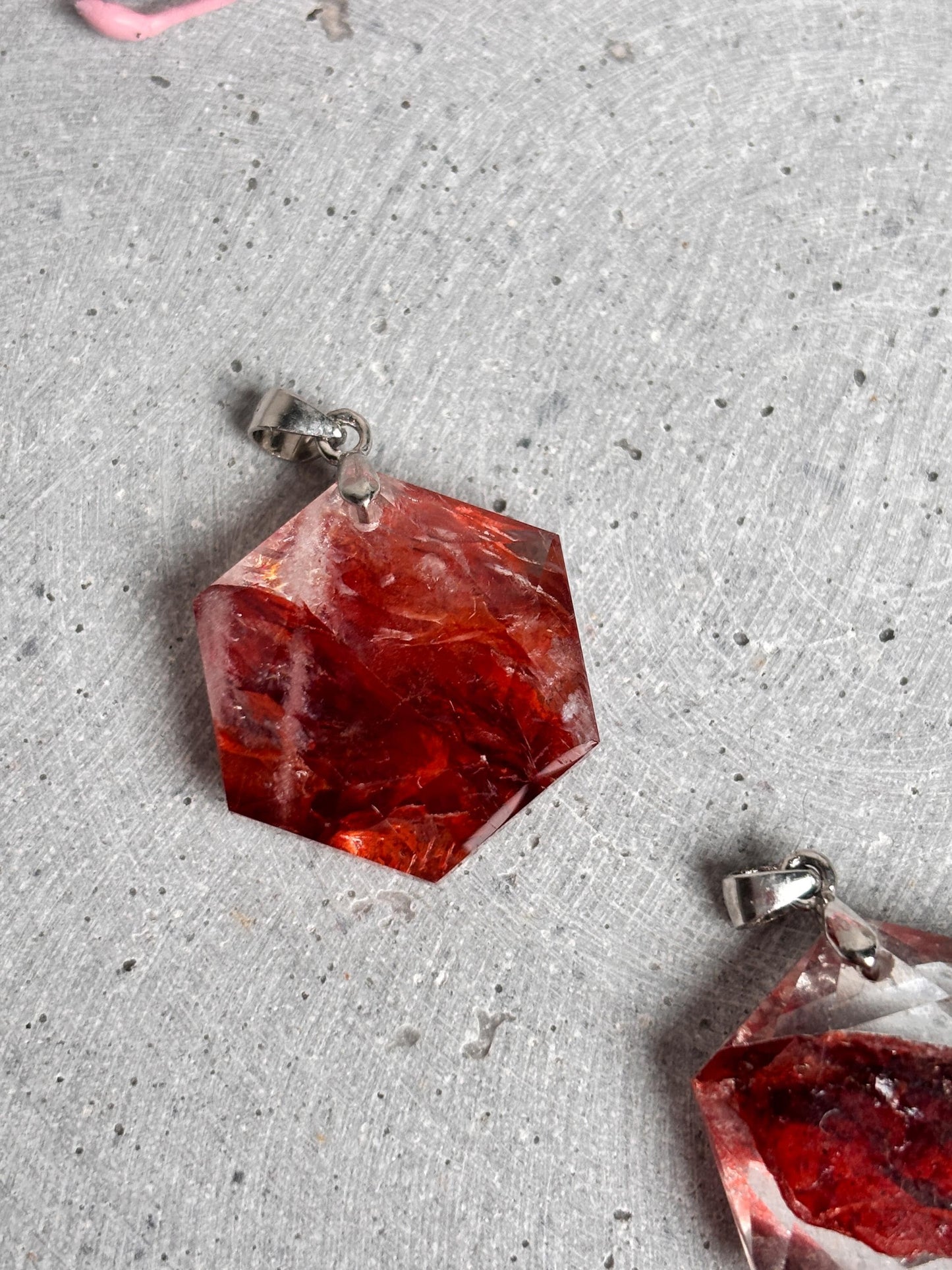 Feuerquarz Hexagon Anhänger Edelstein Kette, Energie & Schutz, Geschenkidee