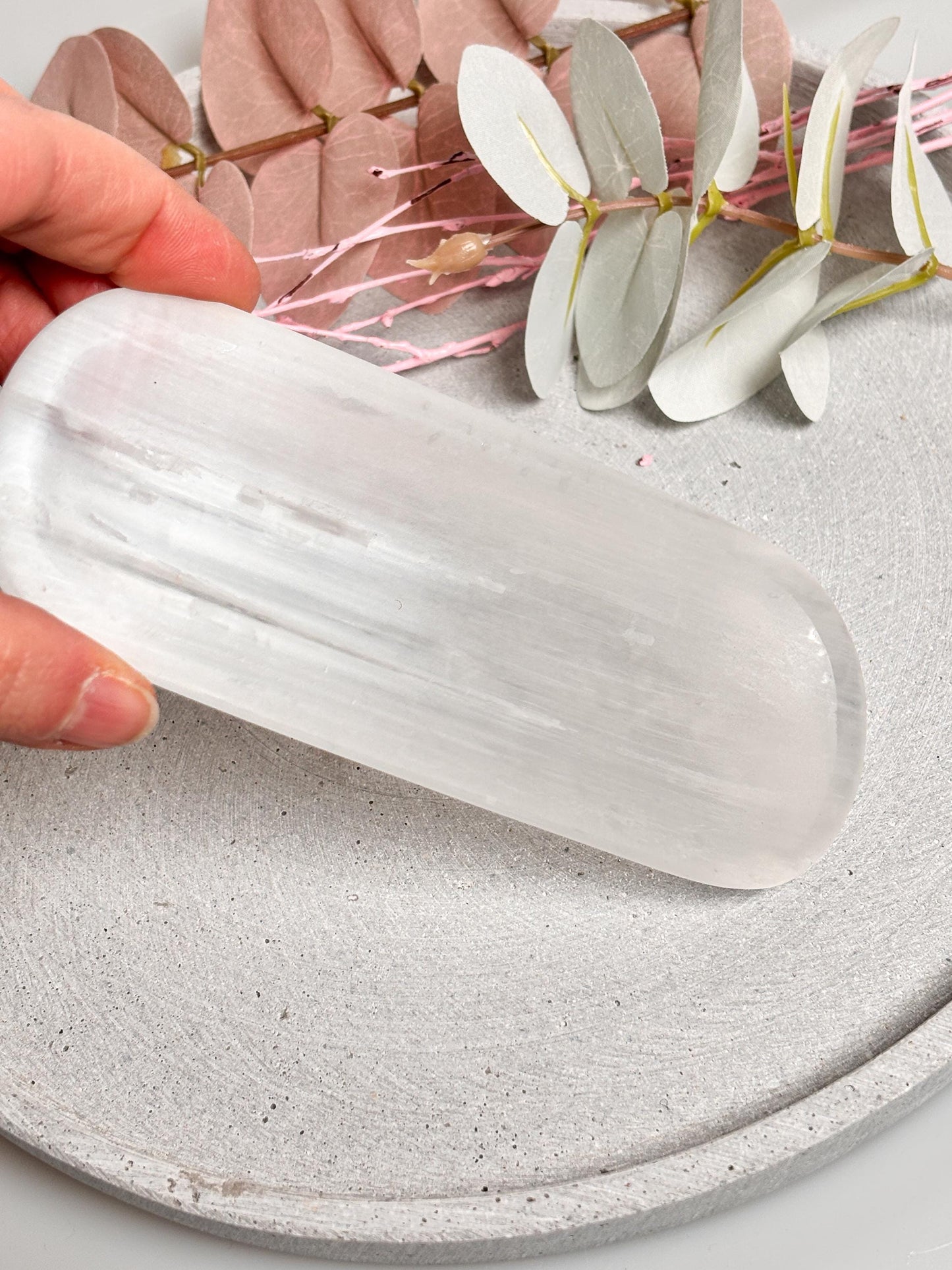 Selenitschale Deko & Reinigung  Perfekt zur Aufbewahrung von Kristallschmuck und energetischer Klärung