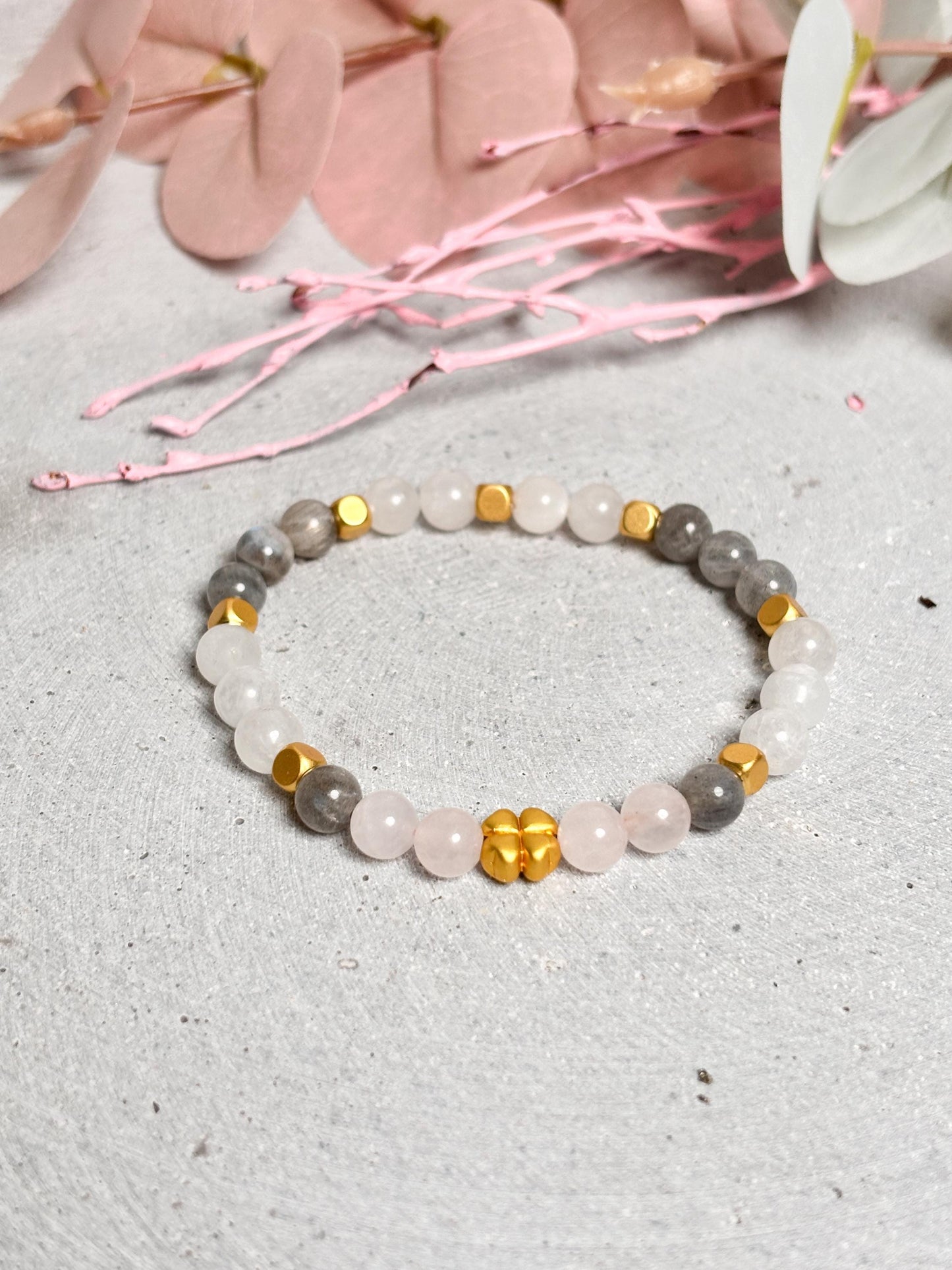 Elastisches Perlenarmband Rosenquarz, Labradorit & Mondstein Vergoldete Elemente | Edelstein Armband für Balance und Harmonie