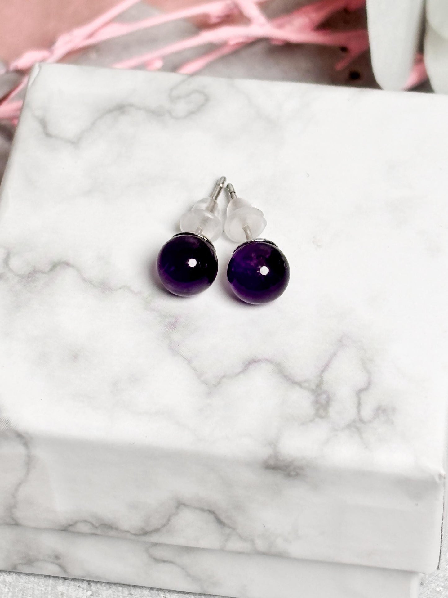 Amethyst Ohrstecker 925 Silber Edelsteinschmuck für Damen, lila Heilstein Ohrringe, zeitlose Ohrstecker