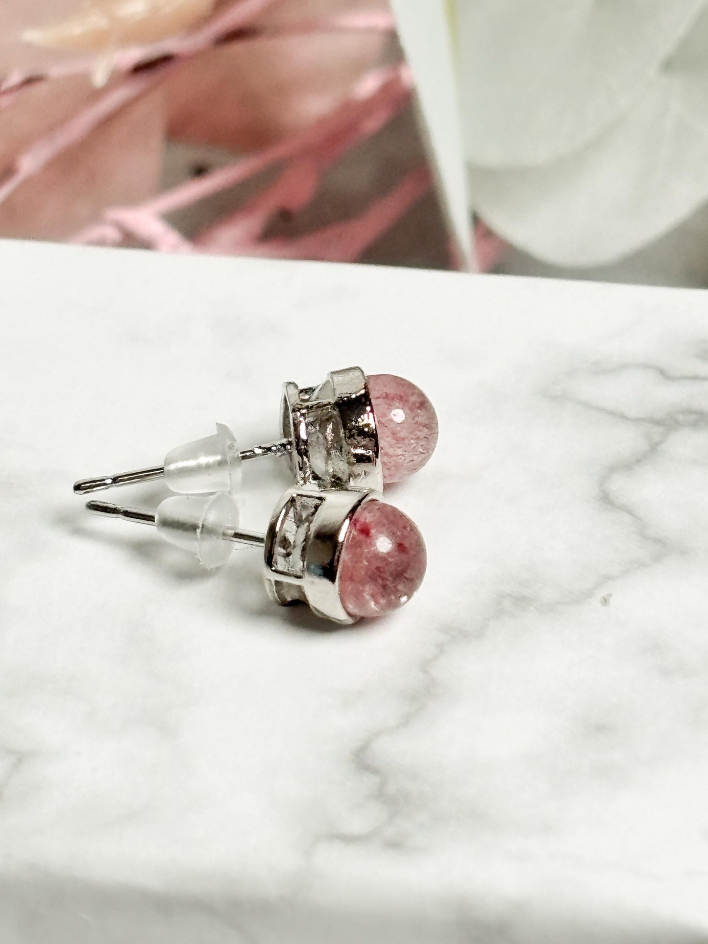 Ohrstecker mit Erdbeerquarz, 925 Silber Nadel zarte Edelstein Ohrringe Damen, eleganter Schmuck