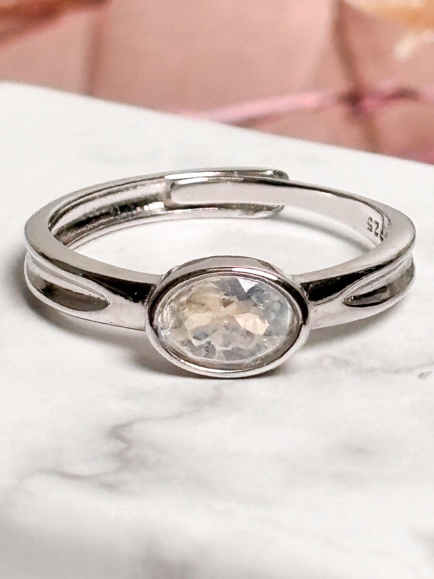 925 Silberring größenverstellbar mit ovalem Mondstein Boho Edelsteinring Damen, Silber Mondsteinring