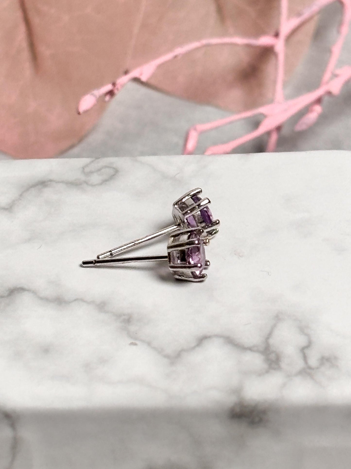 925 Silber Ohrstecker mit Amethyst Zarter Edelsteinschmuck, zeitlos & elegant, ideal als Geschenk für Frauen