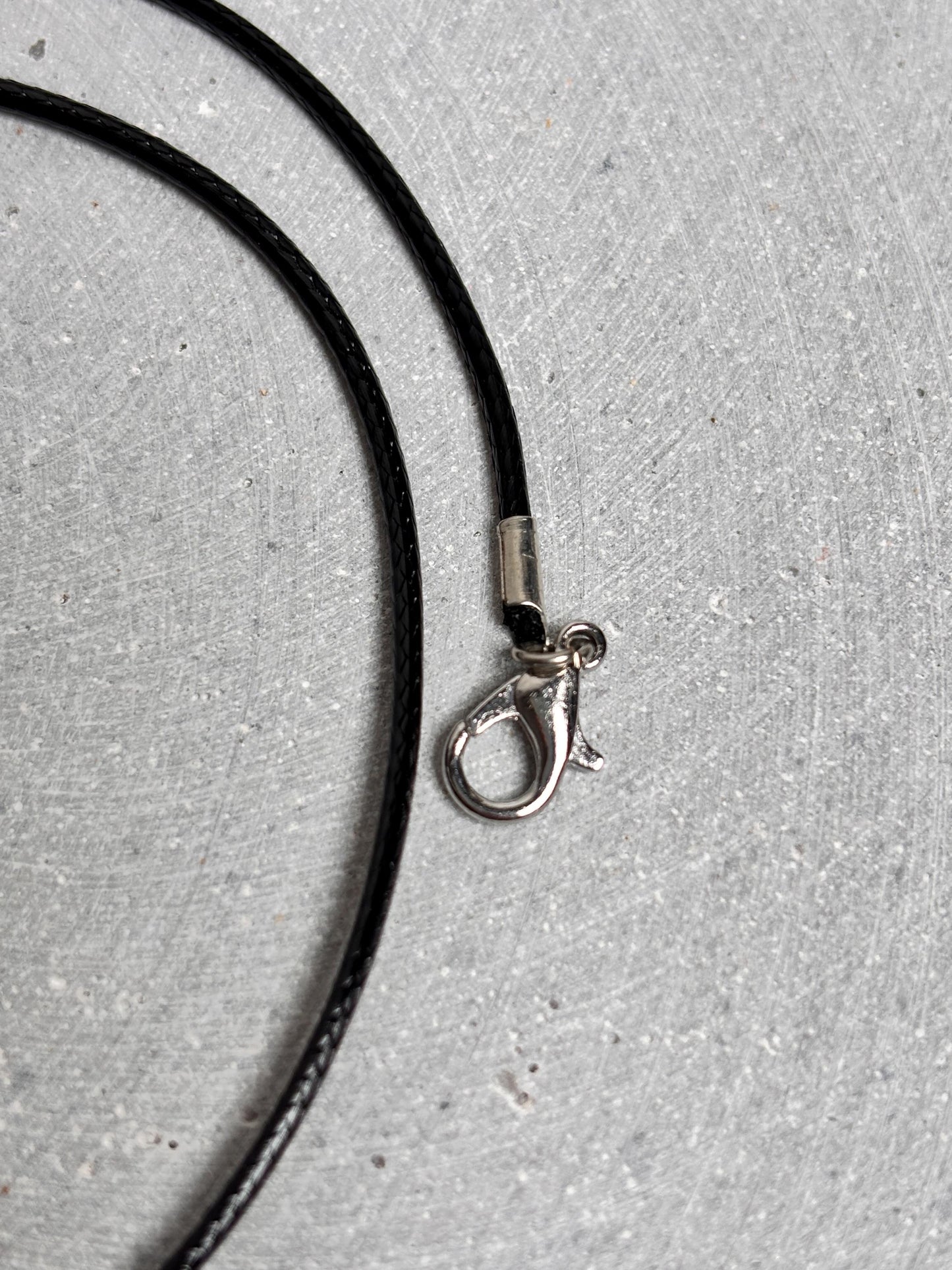 Geflochtenes Lederband schwarz 1,2 mm | 44 cm + 5 cm Verlängerung | Kette für Anhänger