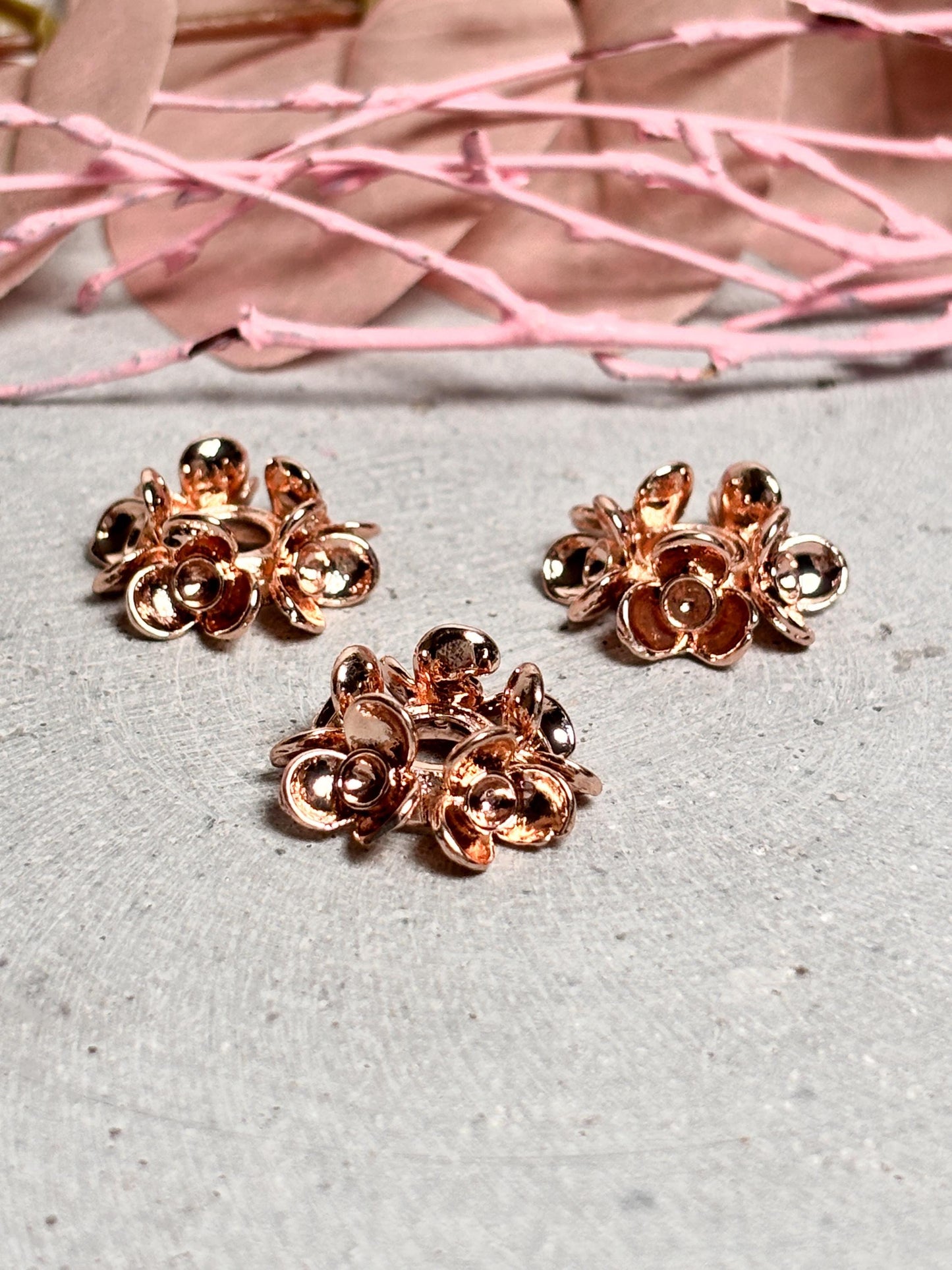 Kleiner Kugelhalter für Mini Kristallkugeln Roségoldener Ständer | Deko & Spirituelles Zubehör