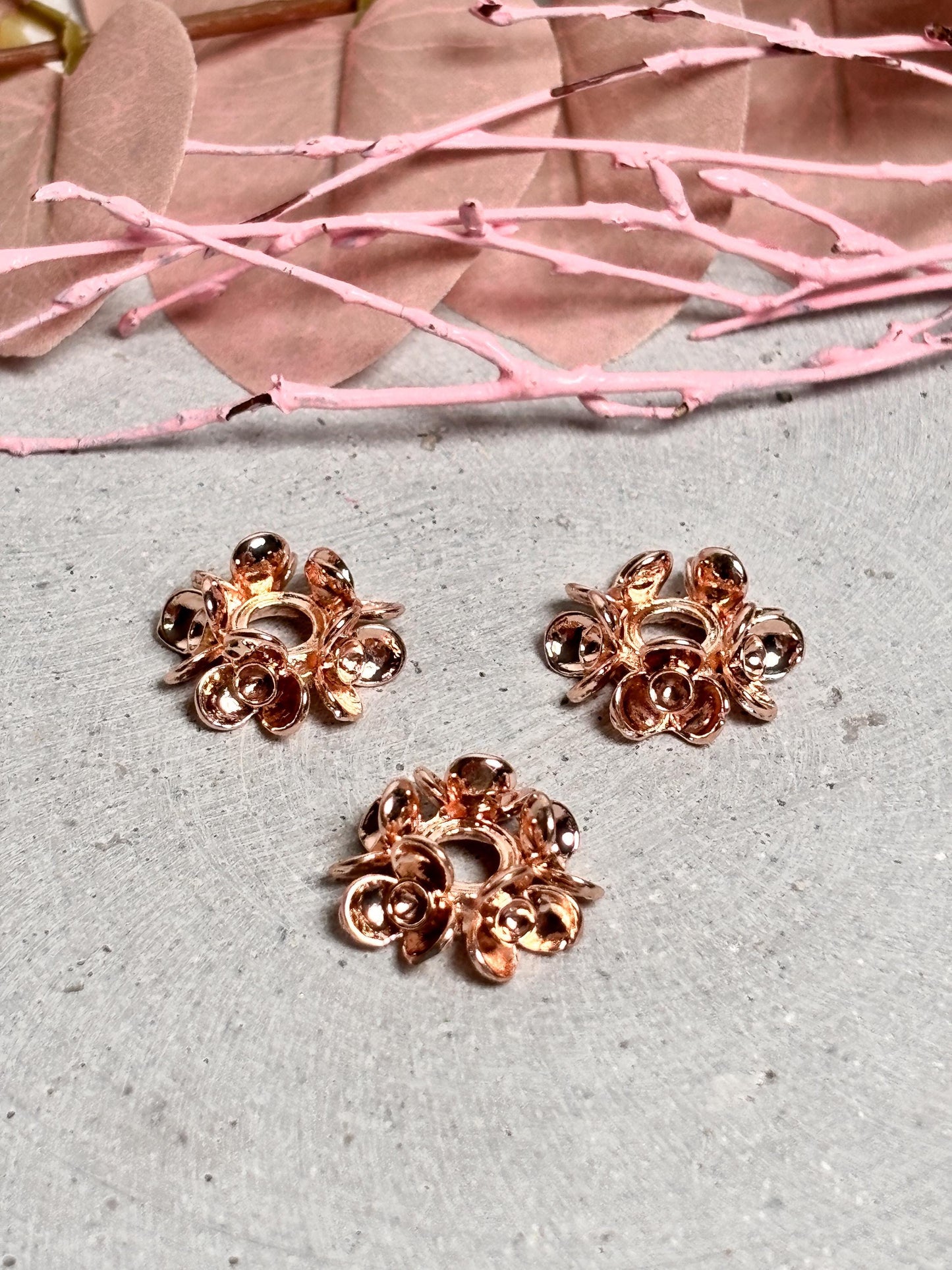 Kleiner Kugelhalter für Mini Kristallkugeln Roségoldener Ständer | Deko & Spirituelles Zubehör