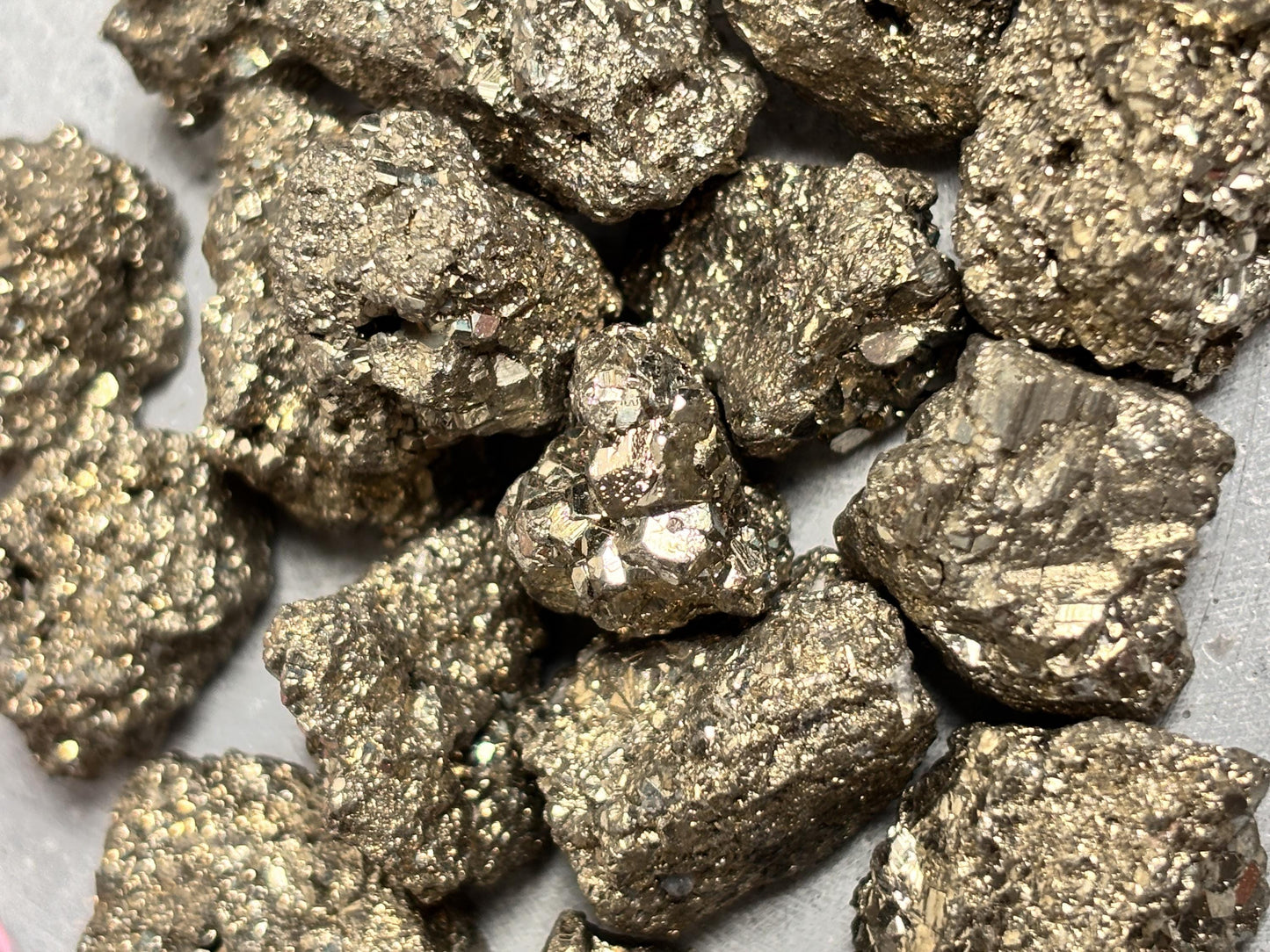Pyrit Rohsteine Hochwertige Qualität, natürlicher Goldglanz, perfekte Deko & Geschenkidee für Energiearbeit