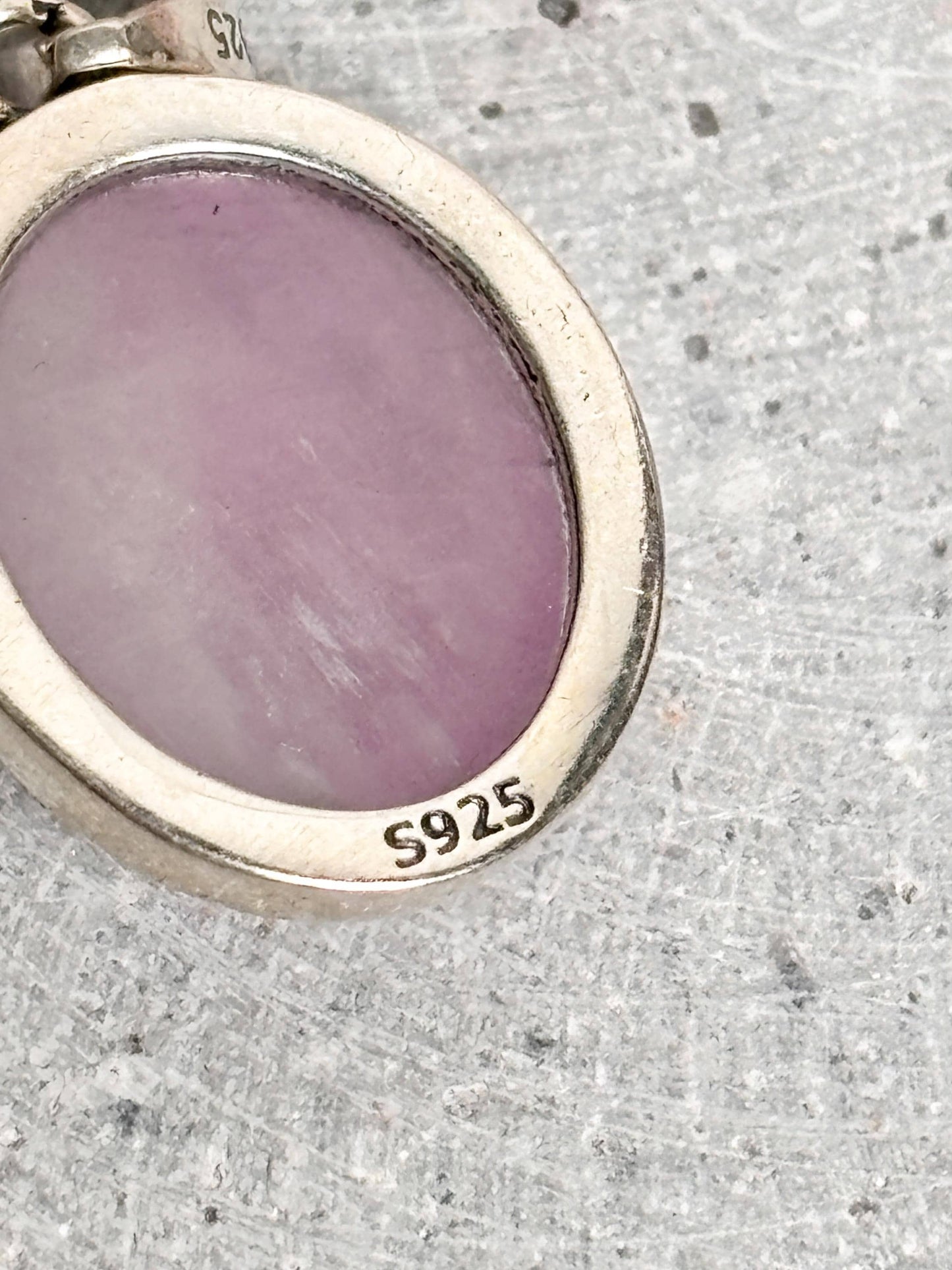 925 Silber Kunzit Anhänger oval Glatter Edelstein Kettenanhänger, hochwertig gefasst