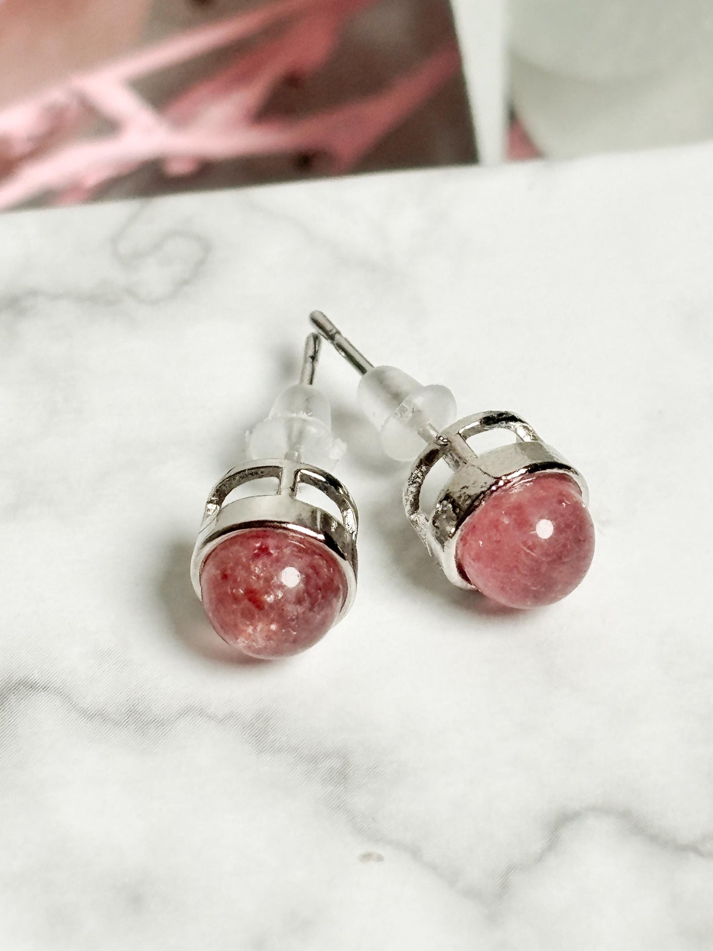 Ohrstecker mit Erdbeerquarz, 925 Silber Nadel zarte Edelstein Ohrringe Damen, eleganter Schmuck