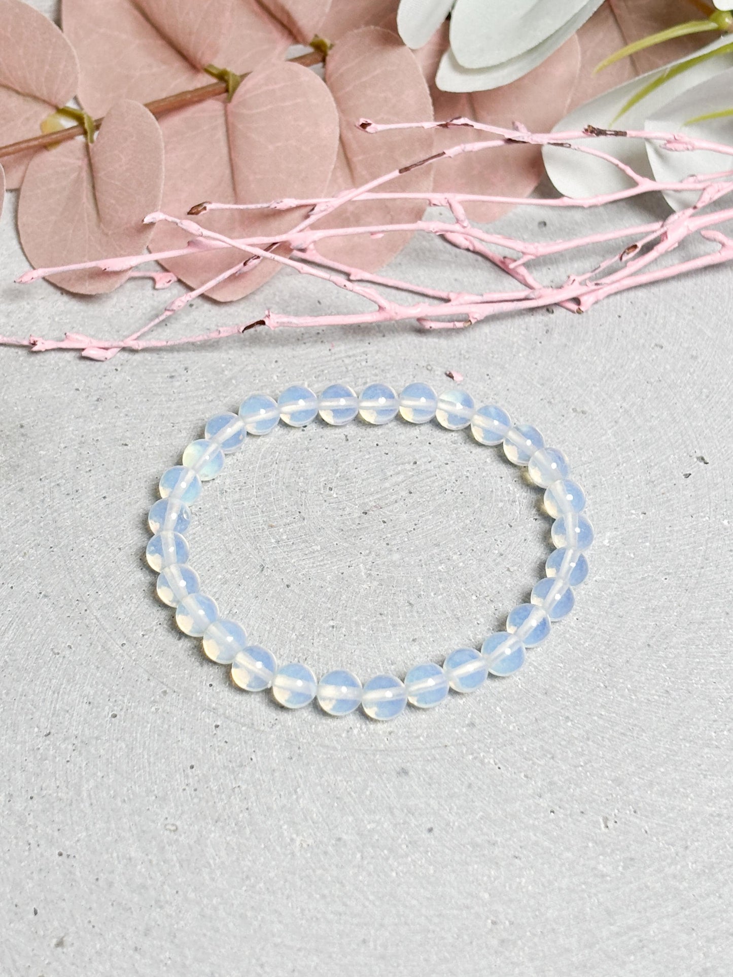 Opalit Perlenarmband 6mm Elastisches Armband ca. 17,5 cm Zarter Edelstein Schmuck Ideales Geschenk für Sie