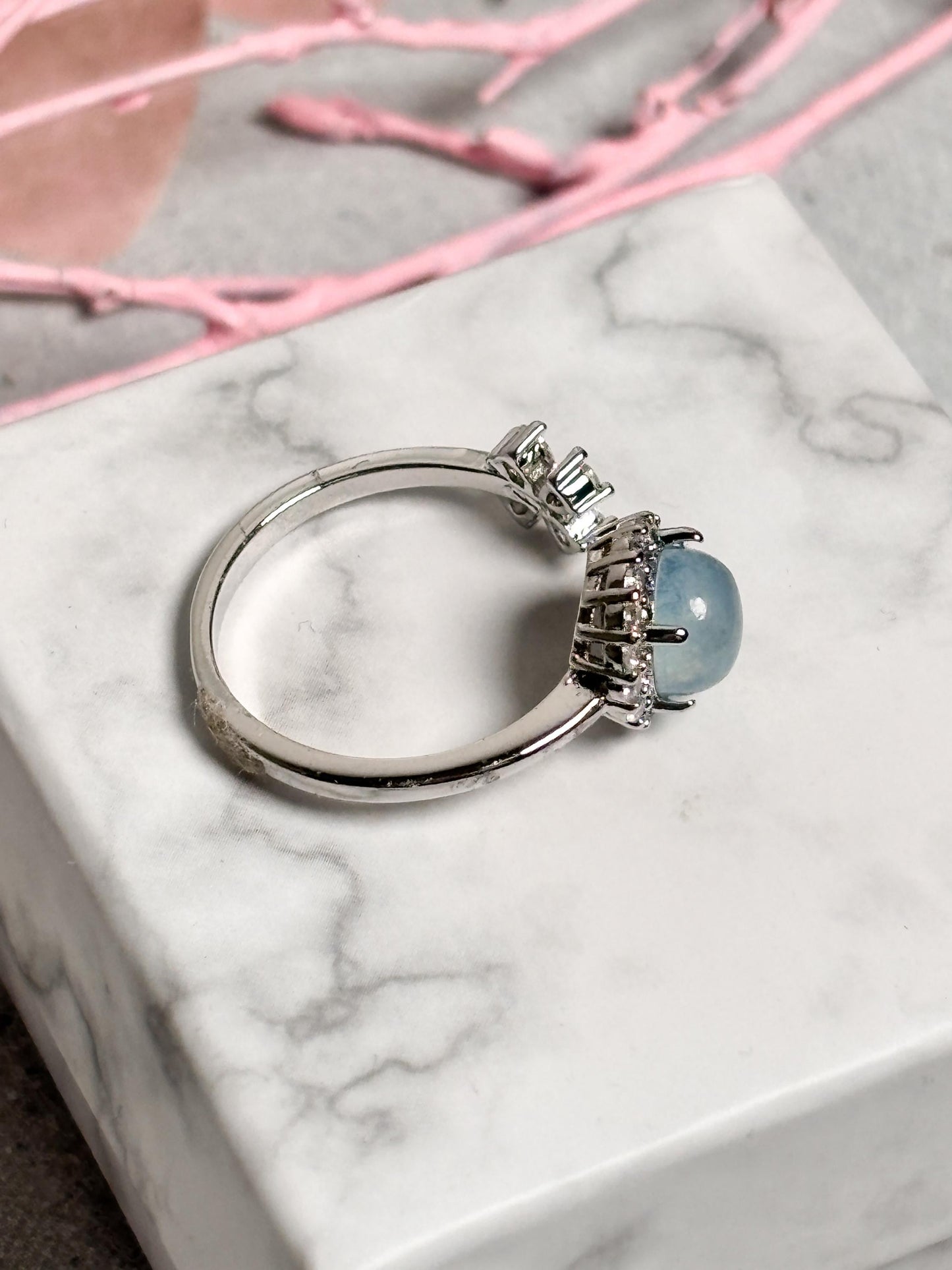 Verstellbarer Edelstahl Ring mit Aquamarin und Blume Offener Ring mit rundem Edelstein Größenverstellbarer Damenring