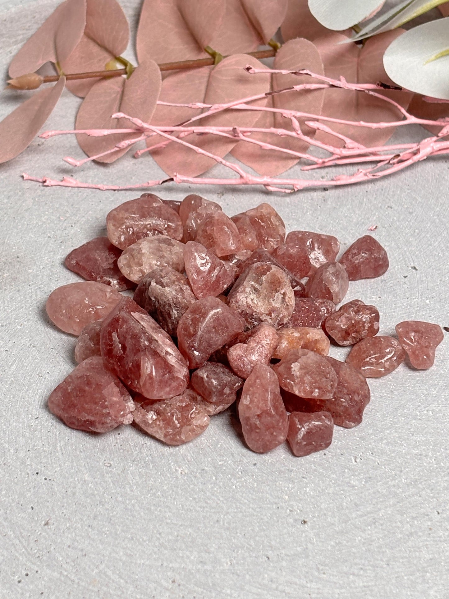 Erdbeerquarz Rohsteine Natürliche Kristalle zur Dekoration, Meditation & Energiearbeit