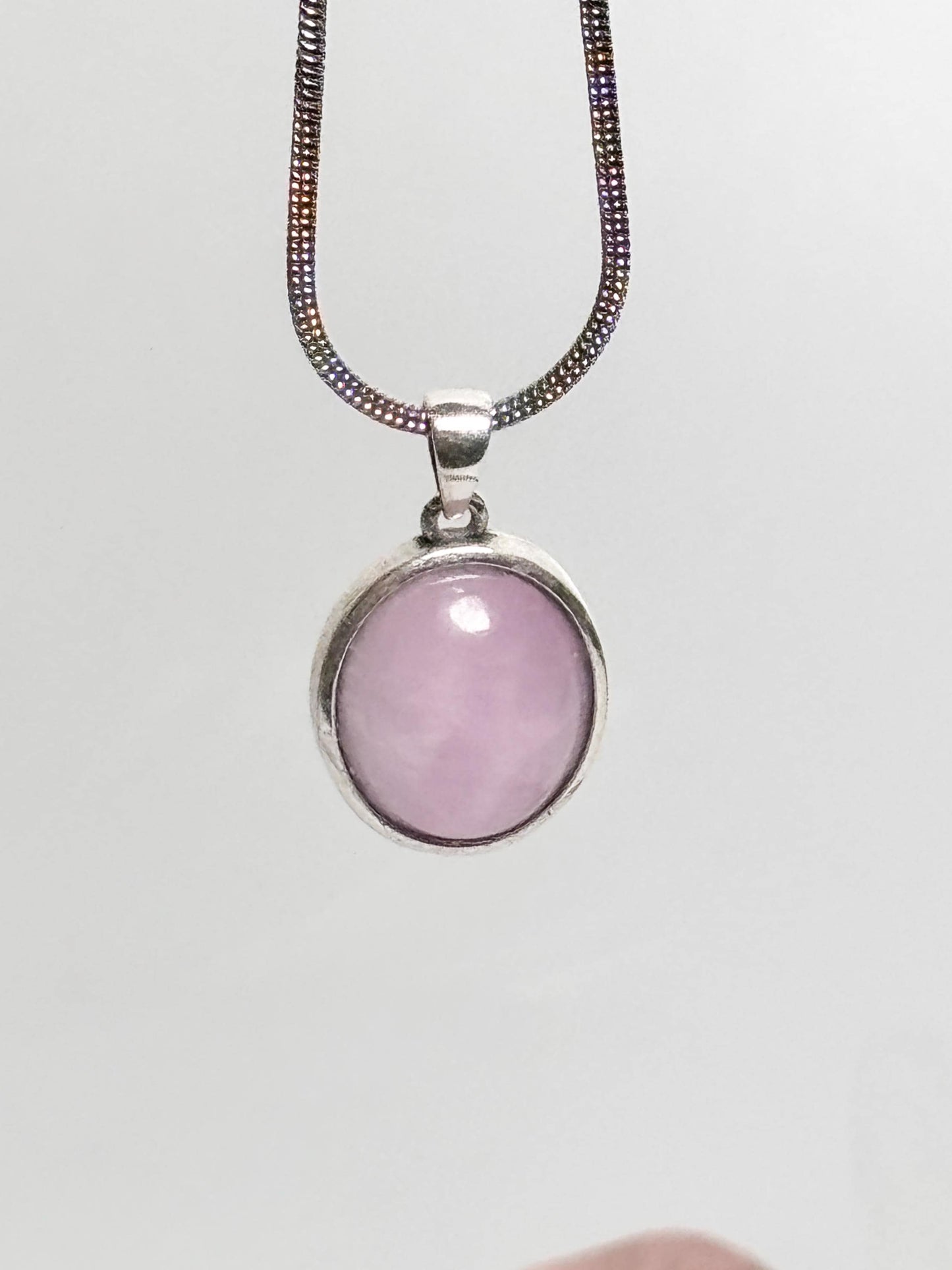 925 Silber Kunzit Anhänger oval Glatter Edelstein Kettenanhänger, hochwertig gefasst