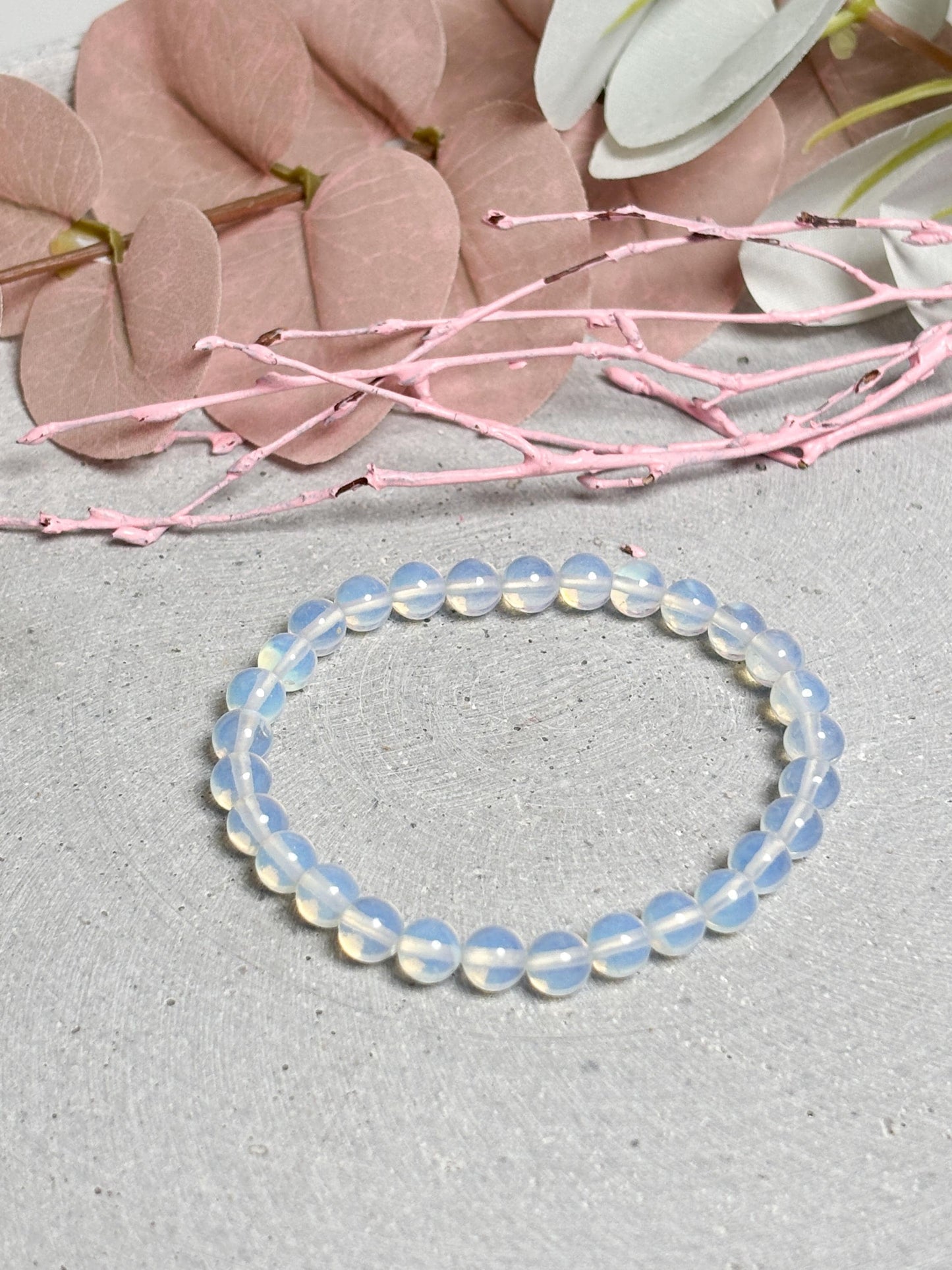 Opalit Perlenarmband 6mm Elastisches Armband ca. 17,5 cm Zarter Edelstein Schmuck Ideales Geschenk für Sie