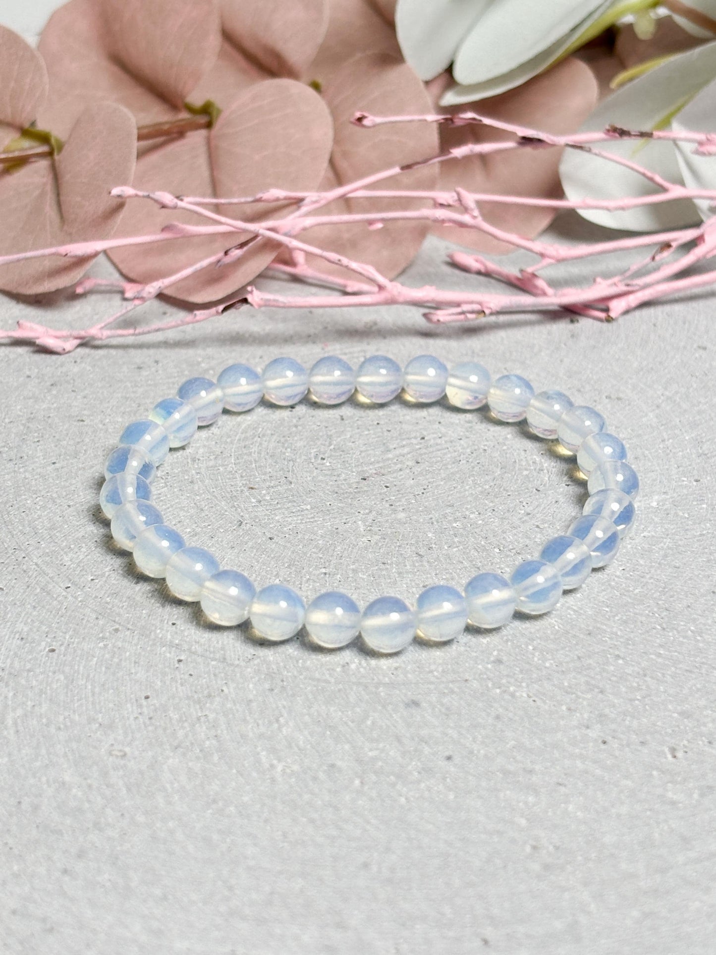 Opalit Perlenarmband 6mm Elastisches Armband ca. 17,5 cm Zarter Edelstein Schmuck Ideales Geschenk für Sie