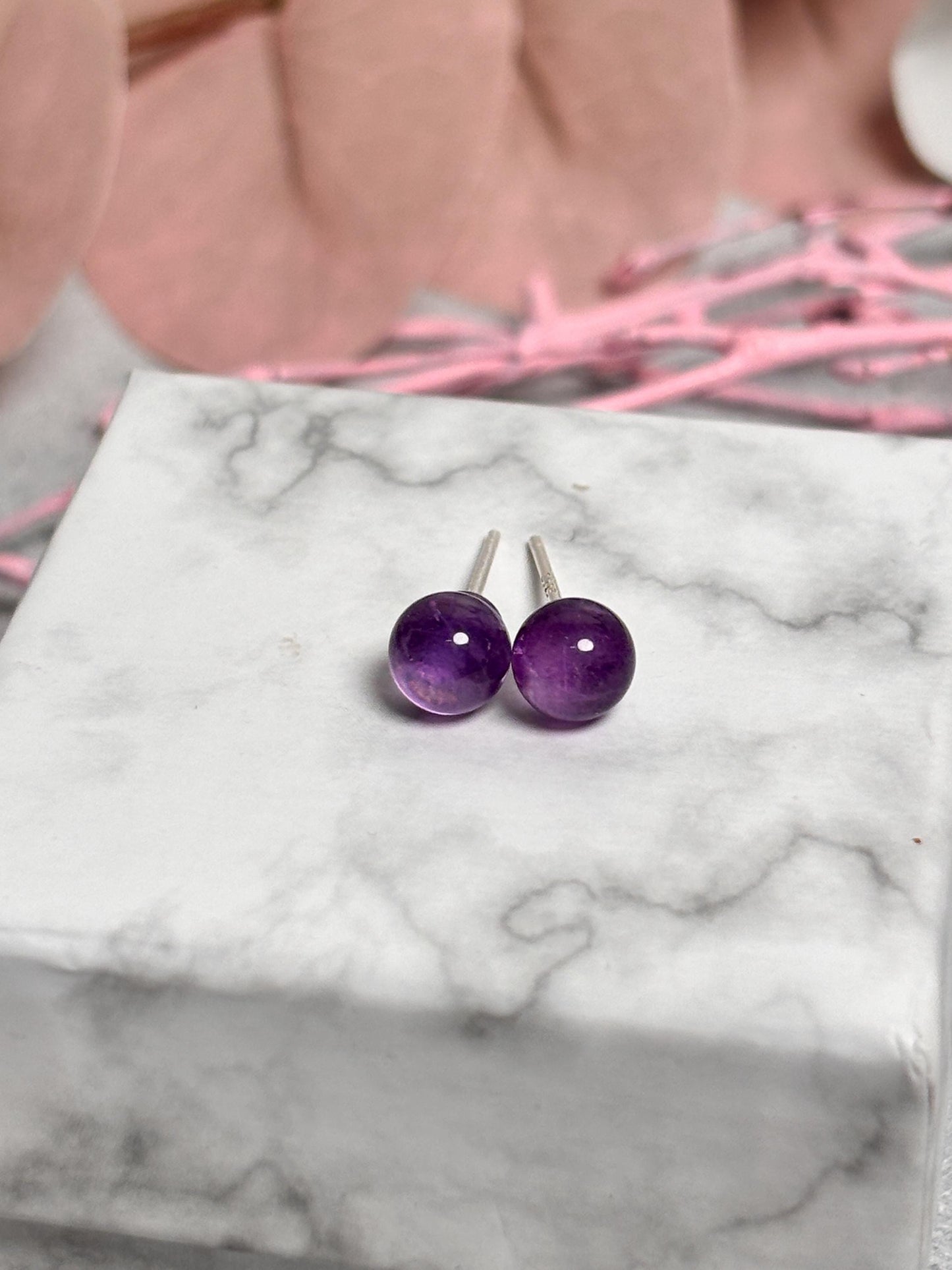 Amethyst Ohrstecker 925 Silber Edelsteinschmuck für Damen, lila Heilstein Ohrringe, zeitlose Ohrstecker