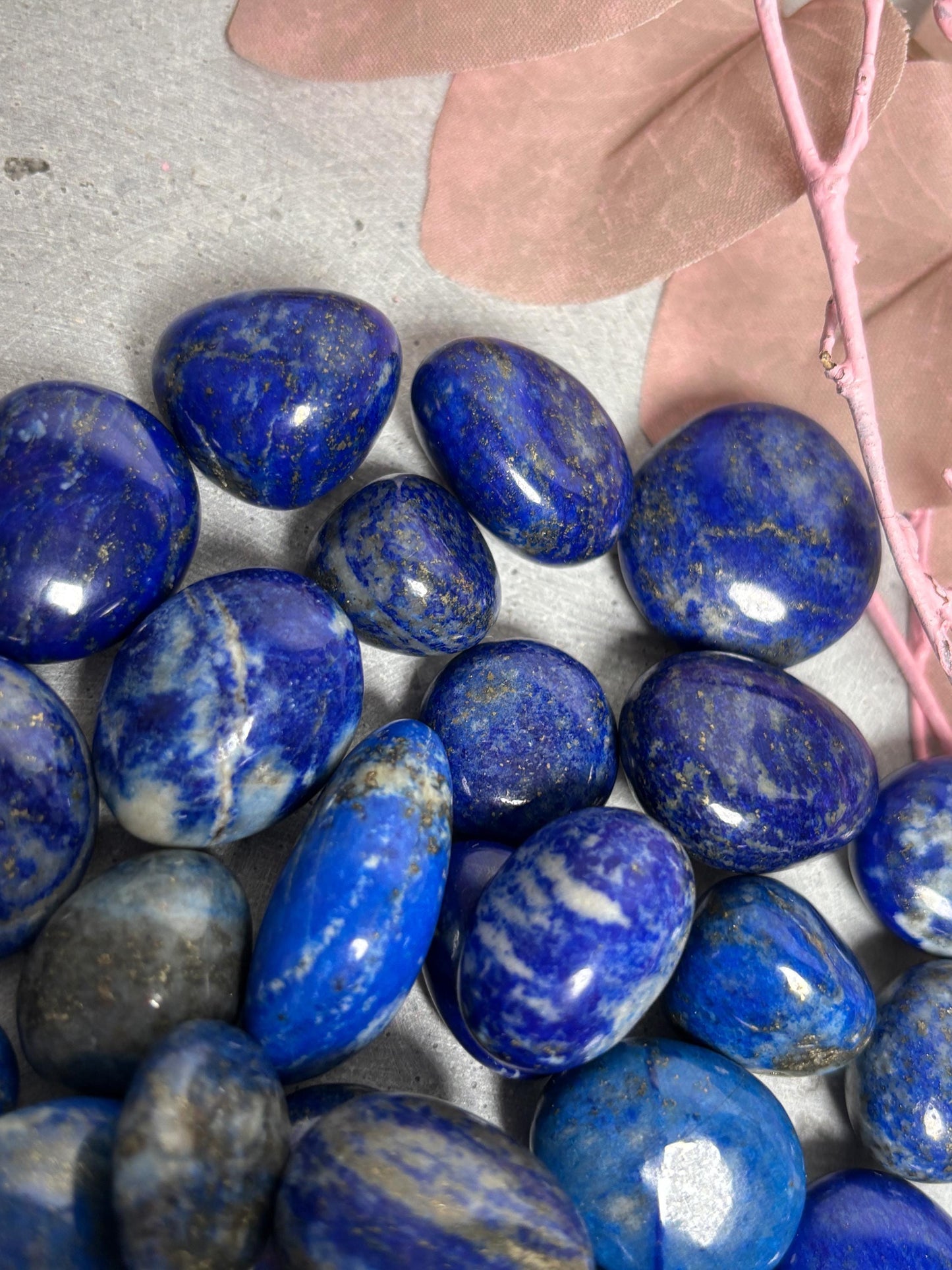 Lapislazuli Trommelstein Echter Edelstein in 2 Größen Polierter Heilstein für Meditation & Sammlung