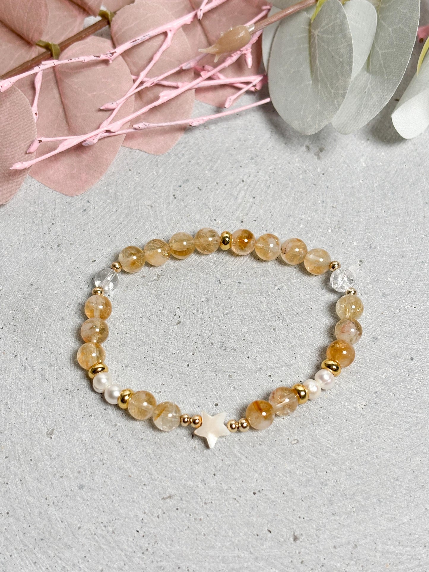 Golden Healer Armband mit Süßwasserperlen & Muschelstern 6mm Perlen, elastisch, Heilstein Schmuck, Sommerarmband, Kristallarmband Damen